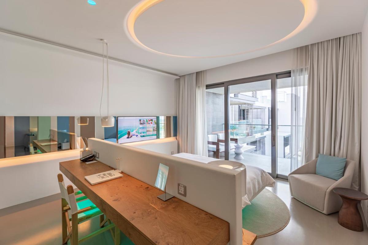 Nikki Beach Resort & Spa Dubai 24