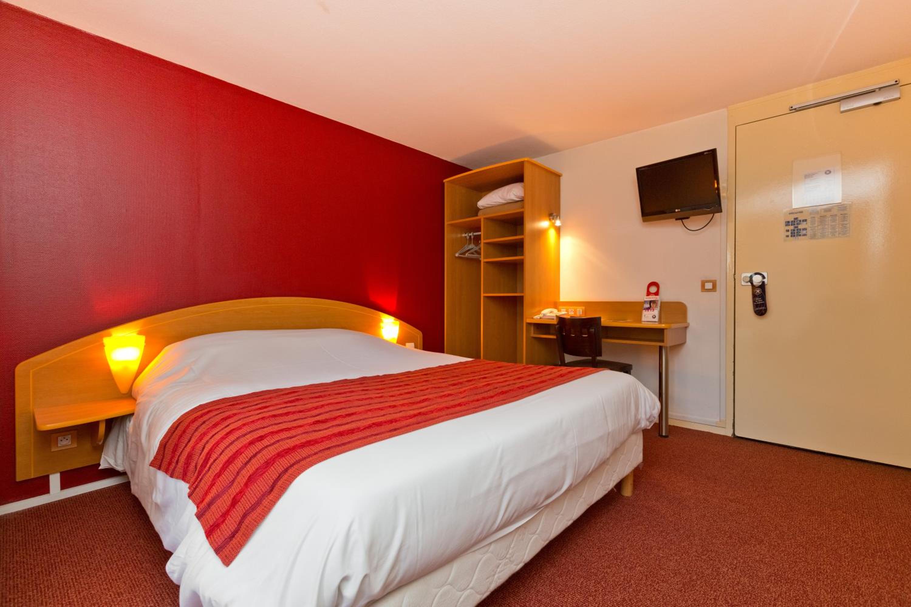 Epinal Vacations - Prest'Hotel Epinal Chavelot - Property Image 8