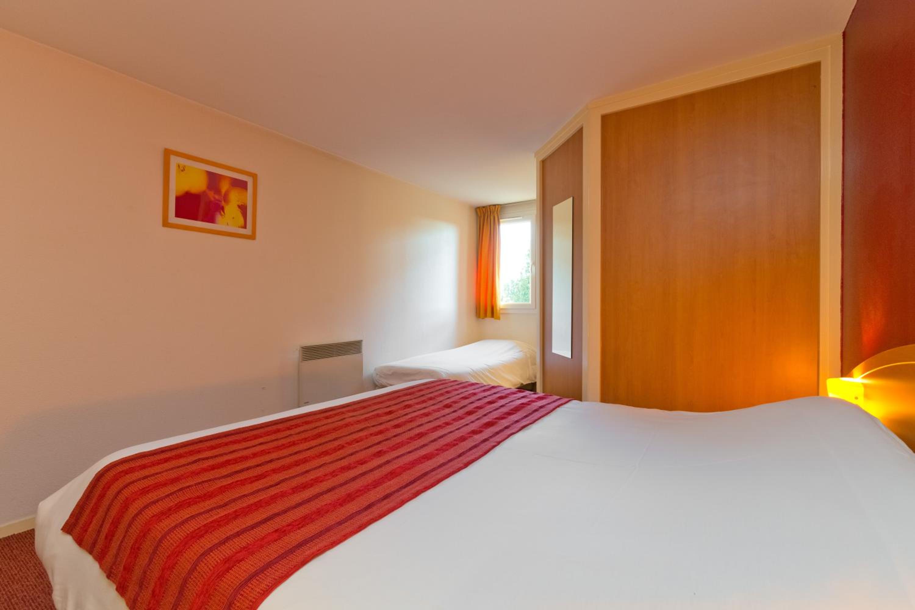 Epinal Vacations - Prest'Hotel Epinal Chavelot - Property Image 7