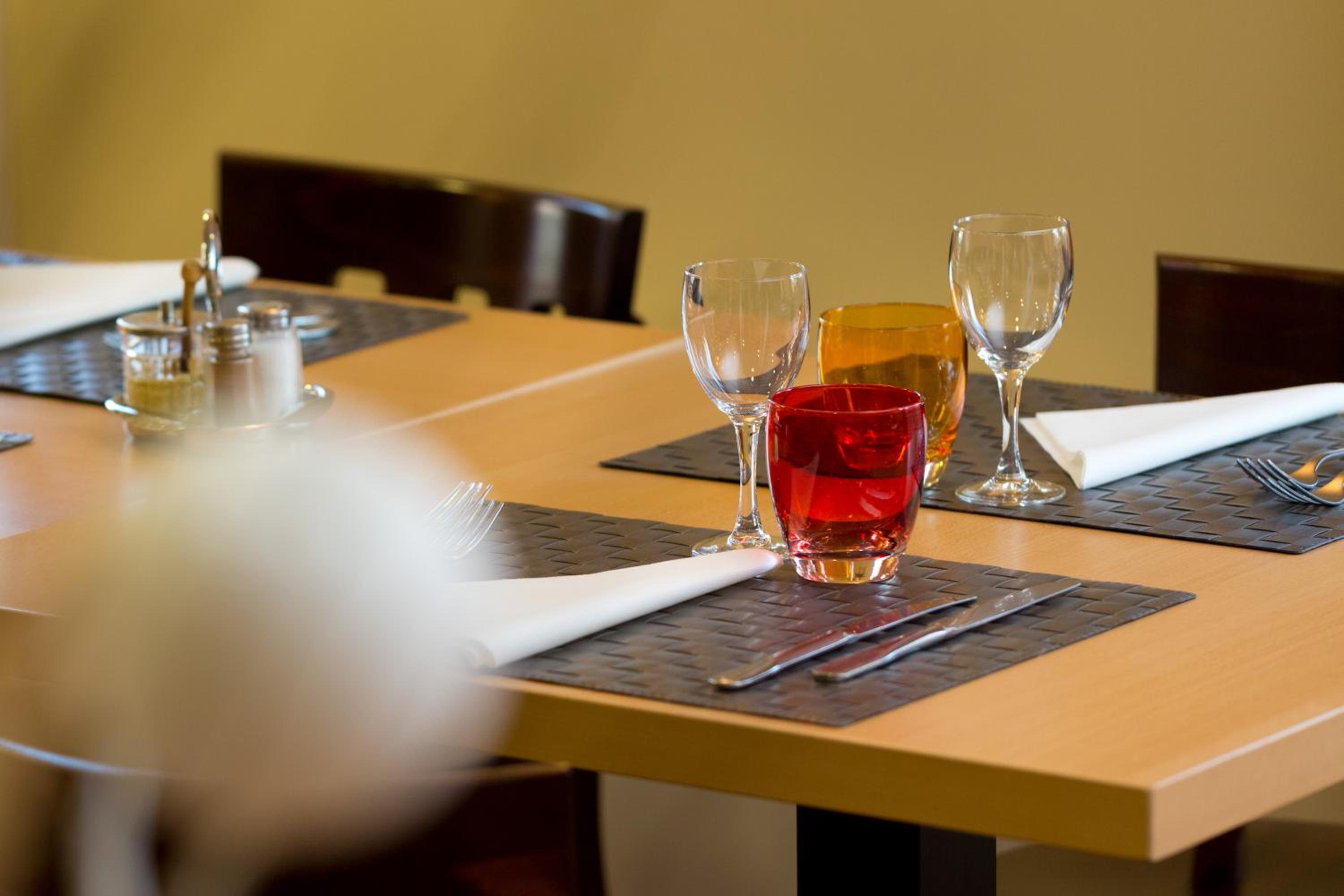 Epinal Vacations - Prest'Hotel Epinal Chavelot - Property Image 8