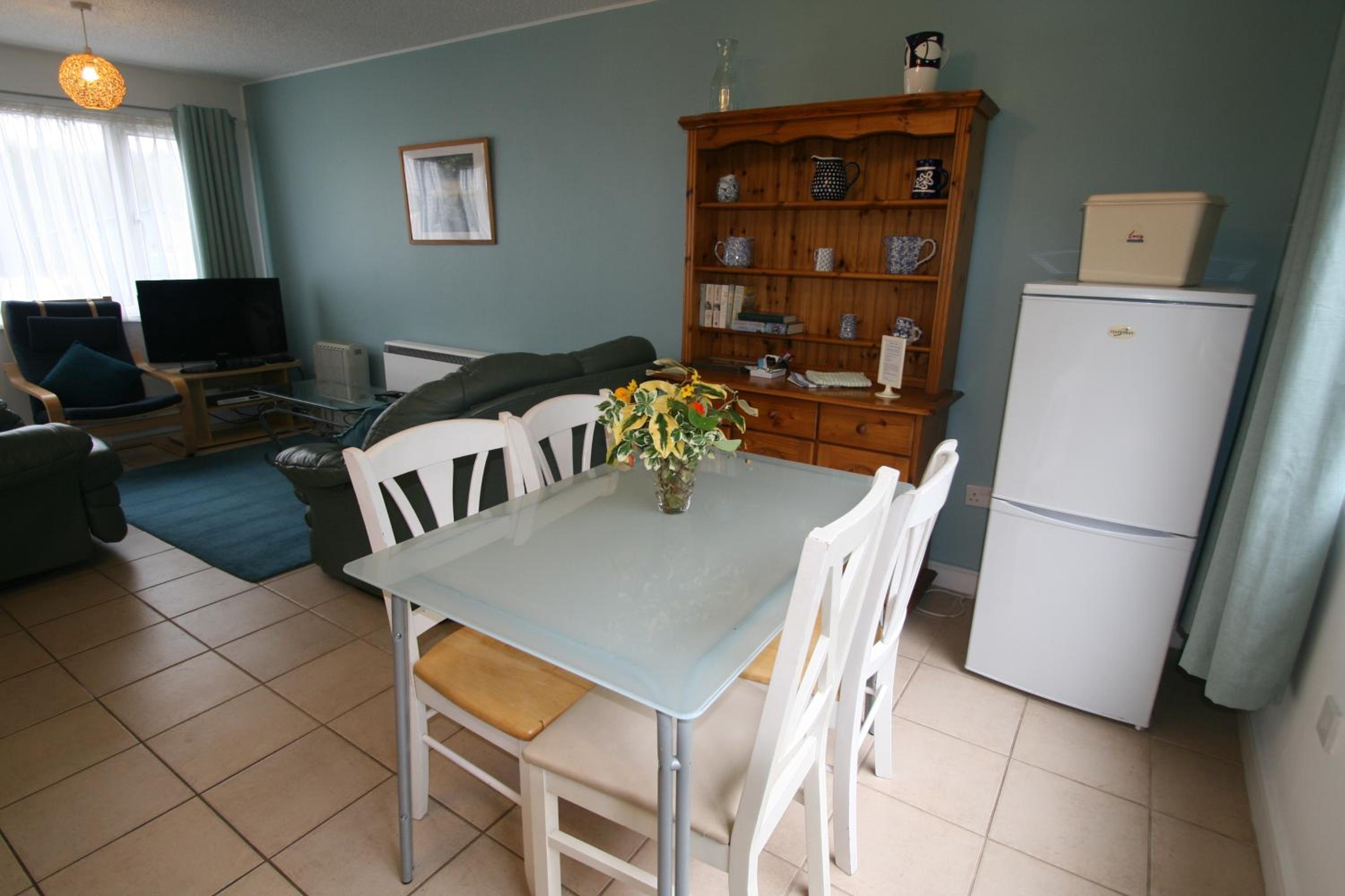 Pembroke Vacations - Freshwater Bay Holiday Cottages - Property Image 10