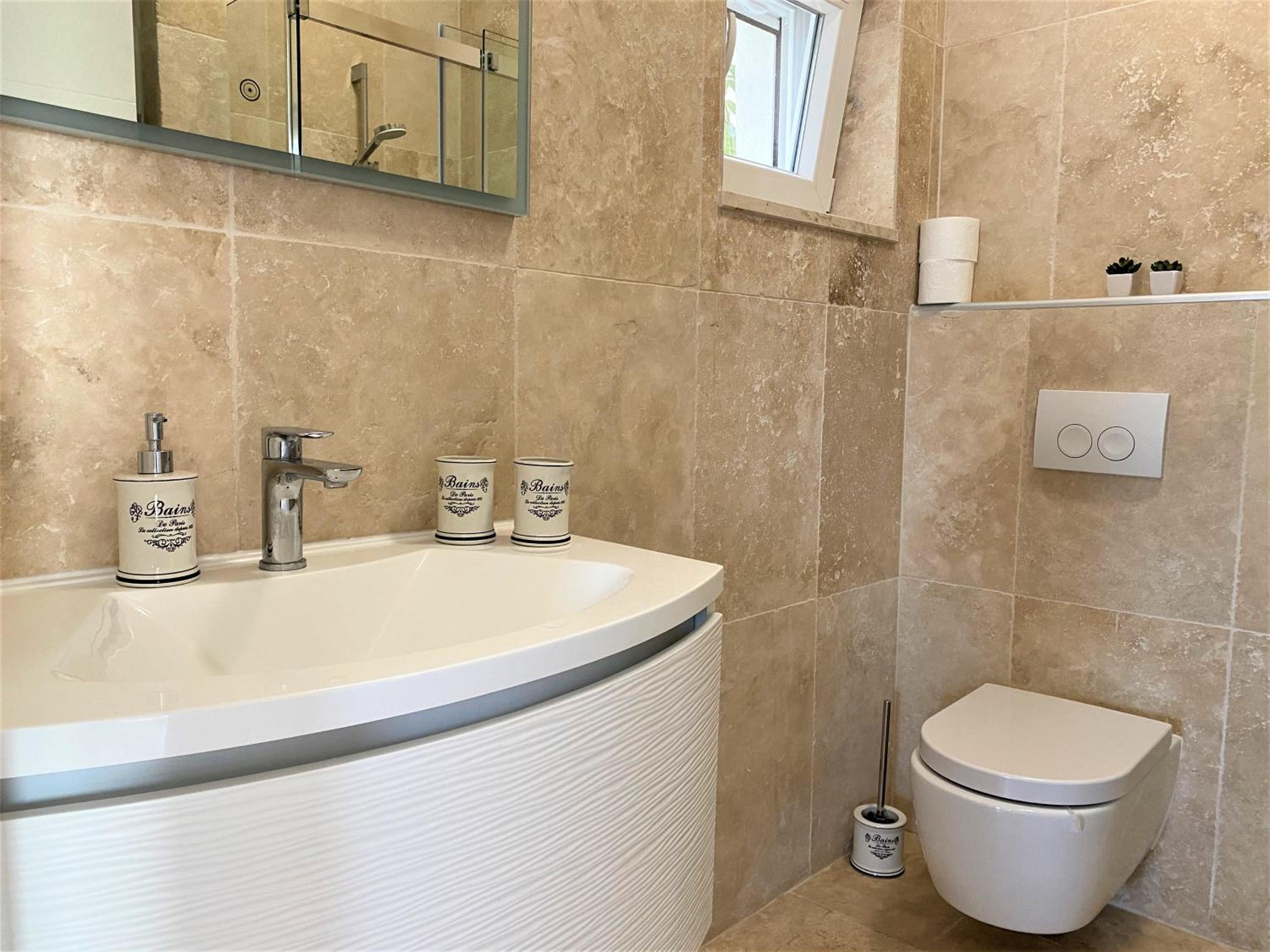 Villa M - Your business & holiday apartment in Sibenik