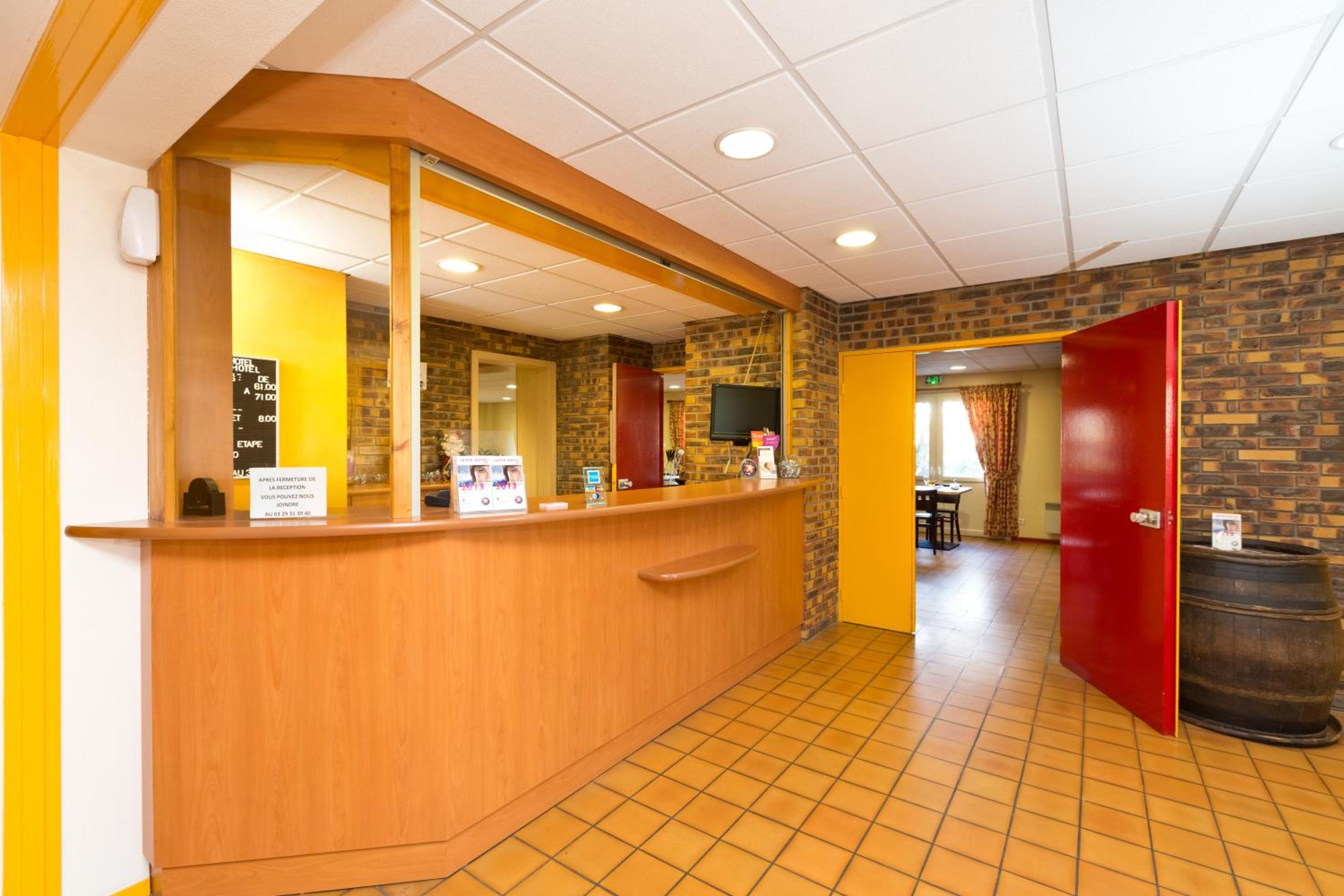 Epinal Vacations - Prest'Hotel Epinal Chavelot - Property Image 1