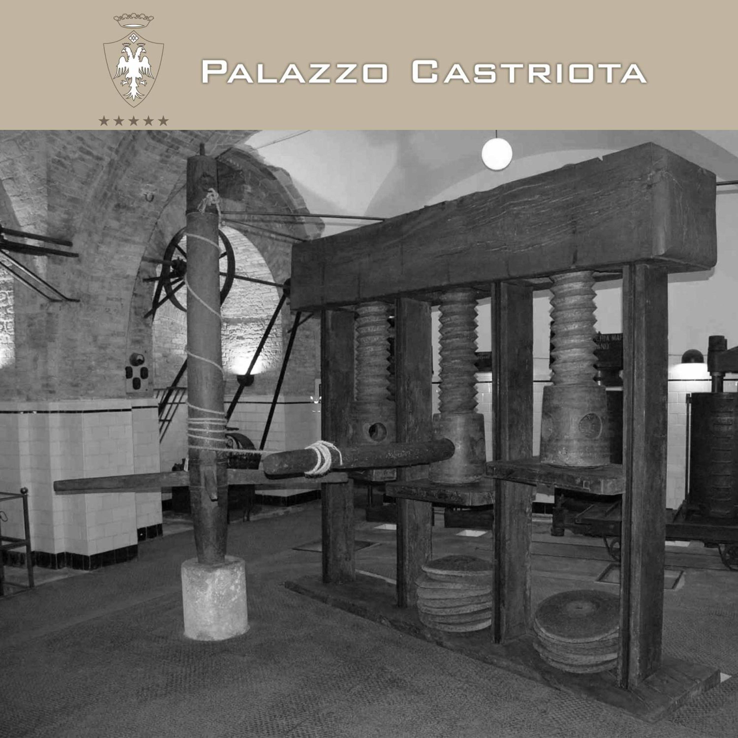 Palazzo Castriota