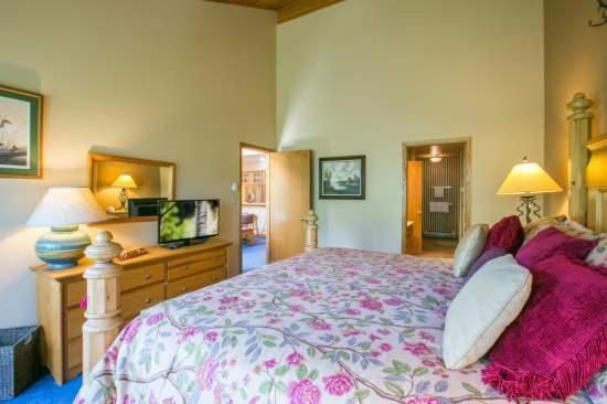 Townsend Place in Beaver Creek VIllage - Property Image 11