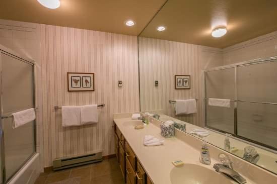 Townsend Place in Beaver Creek VIllage - Property Image 6