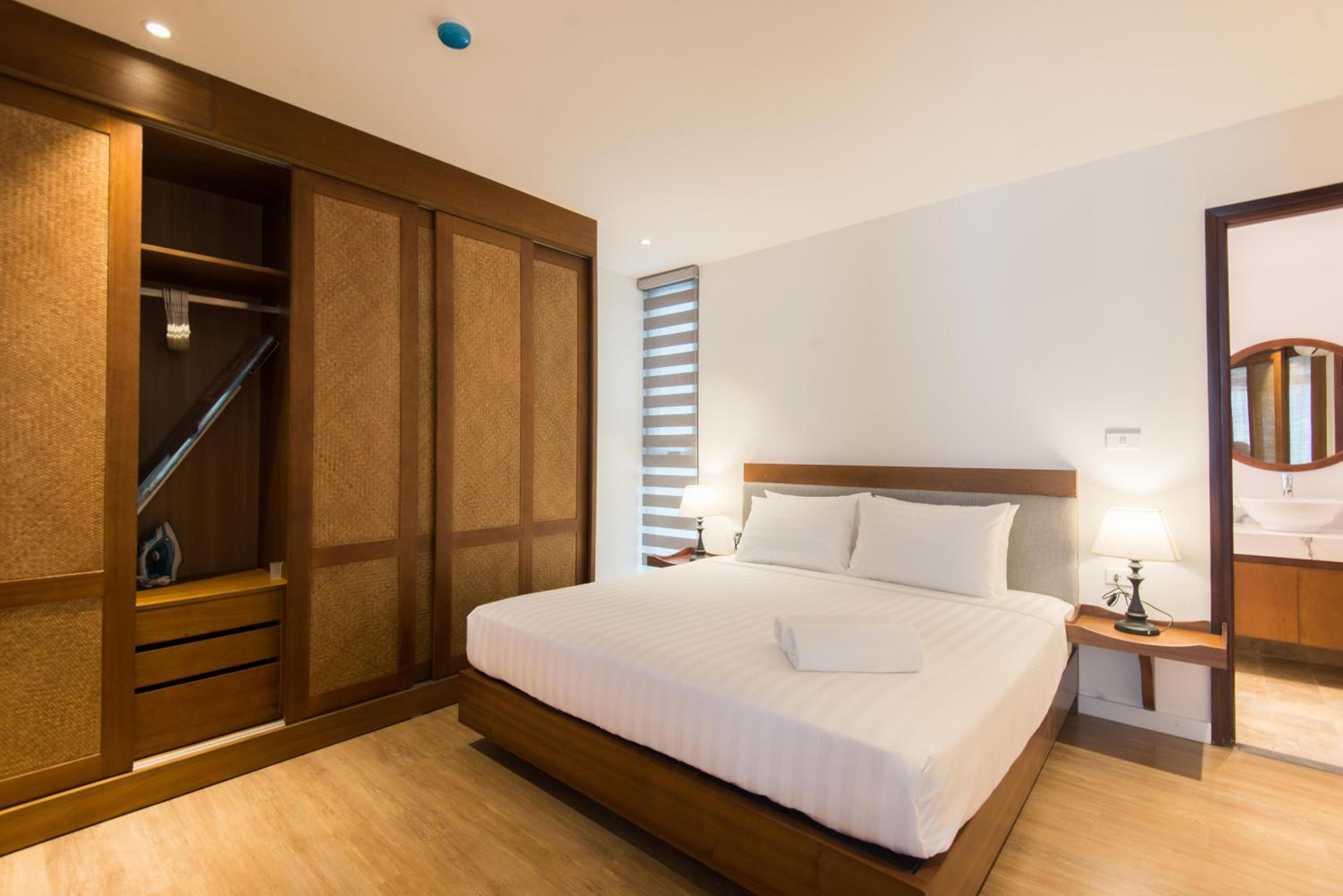 22housing Hotel & Apartment 81 Linh Lang
