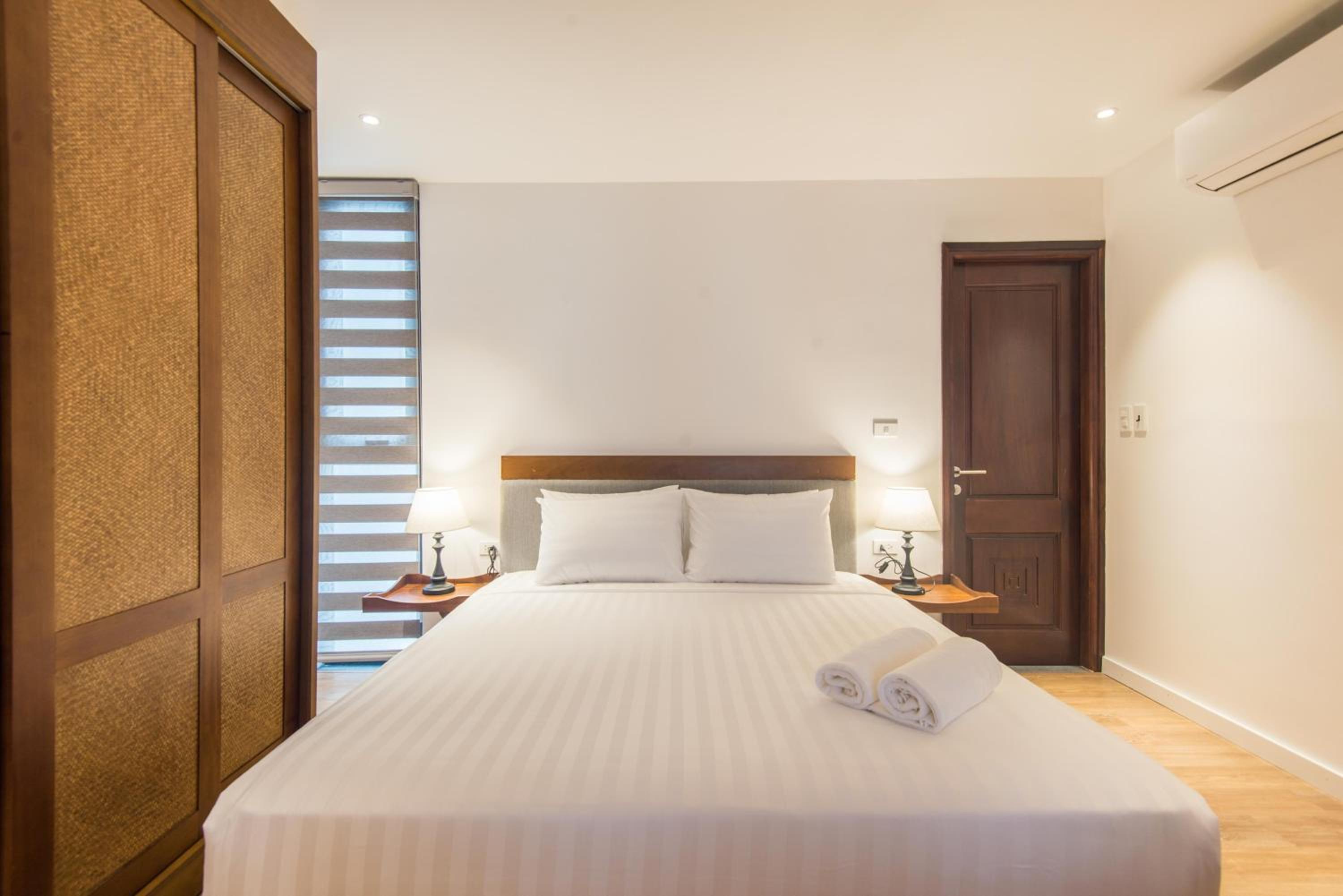 22housing Hotel & Apartment 81 Linh Lang