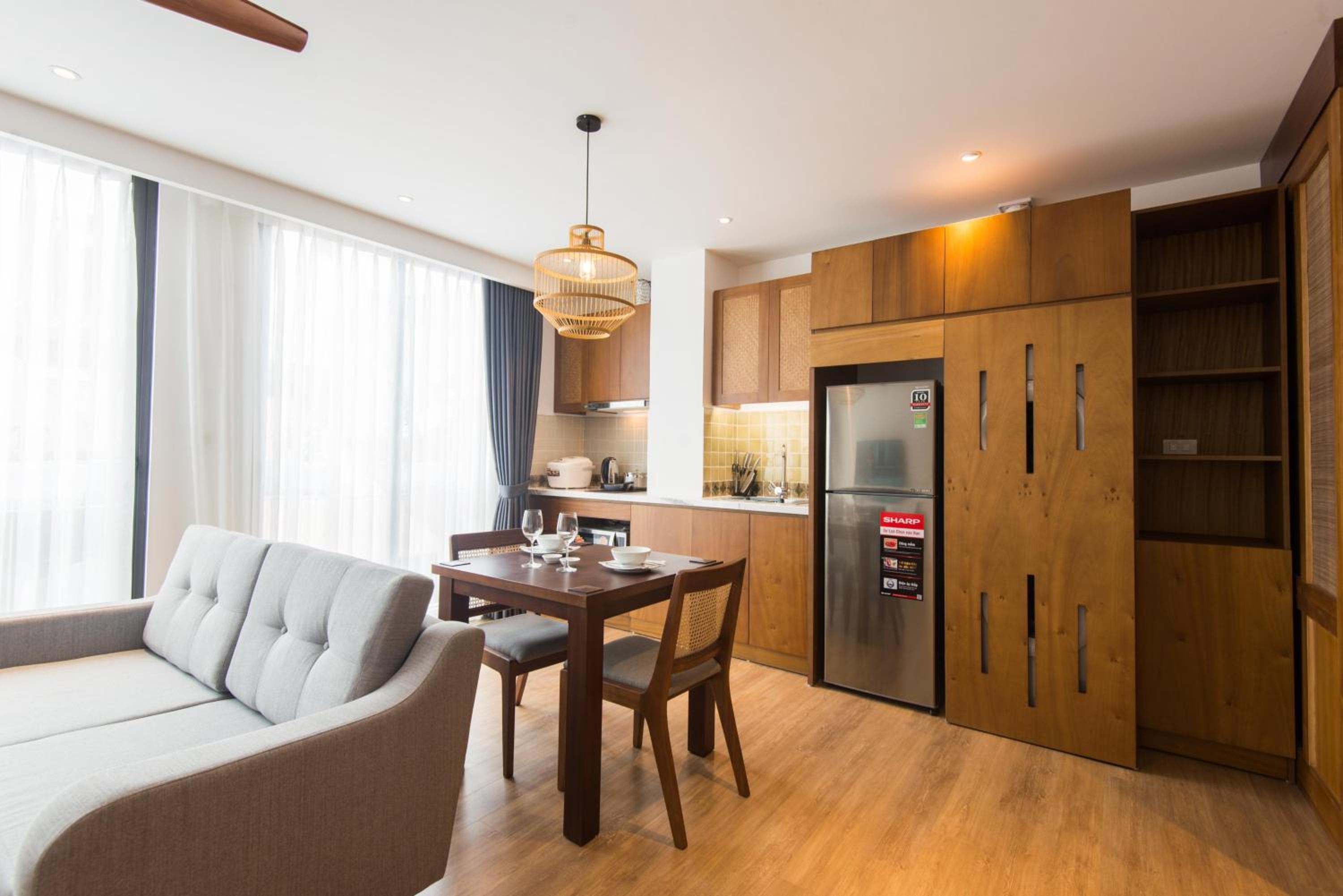 22housing Hotel & Apartment 81 Linh Lang