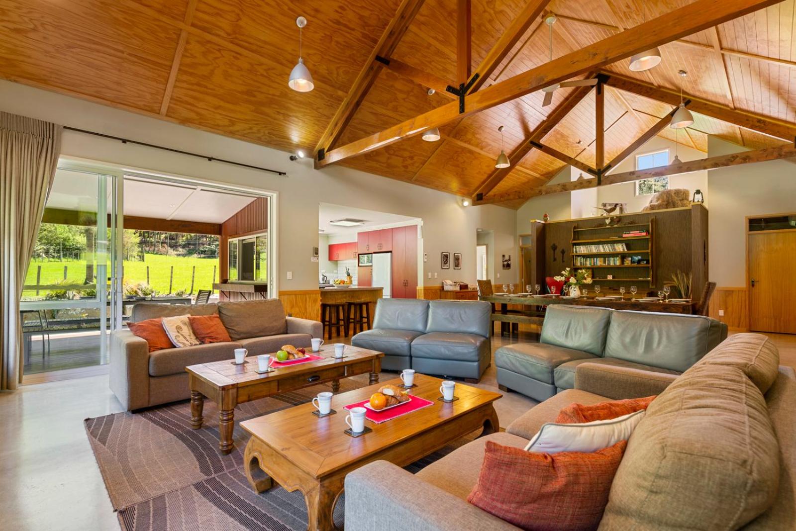 The Red Barn - Lake Okareka Holiday Home