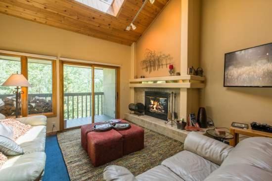 Townsend Place in Beaver Creek VIllage - Property Image 1