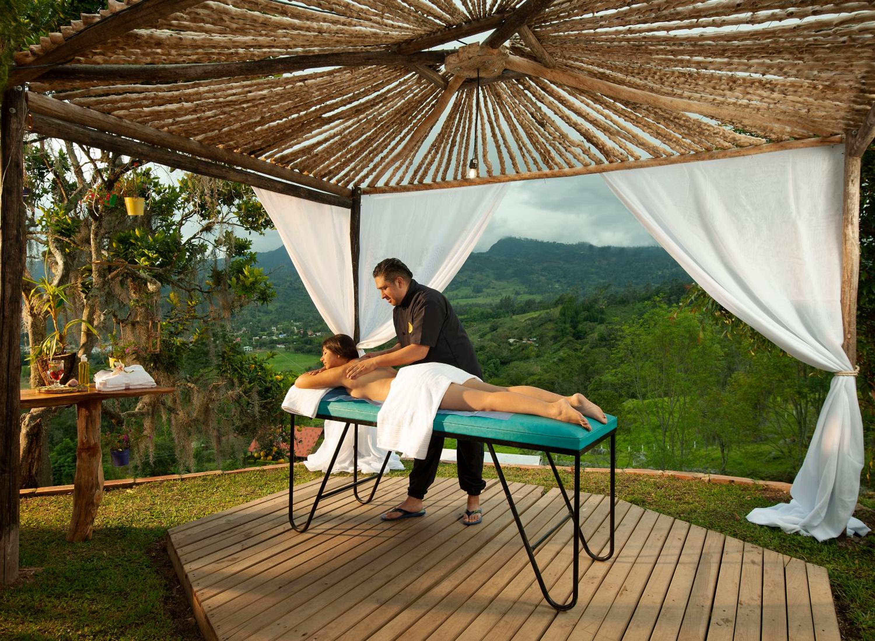 Guaia Terra Glamping view 4