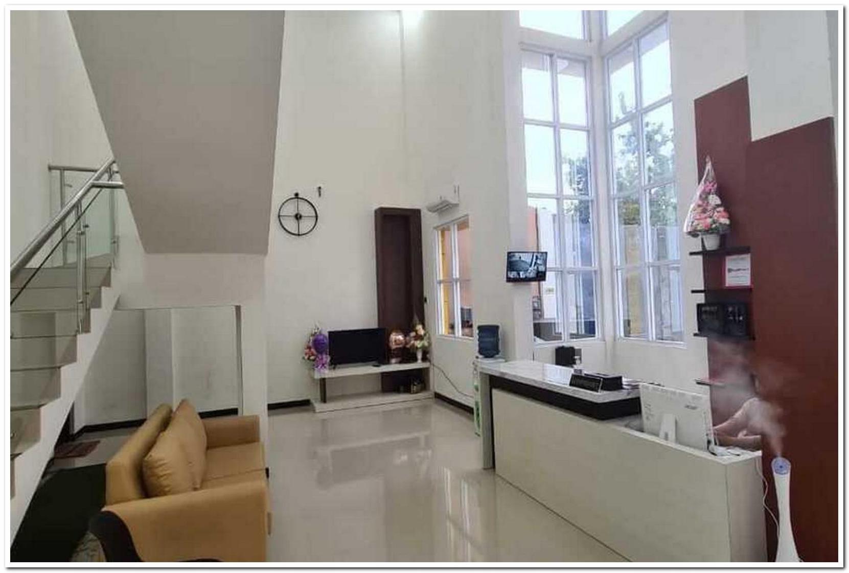 RedDoorz near Moro Mall Purwokerto 2 view 2