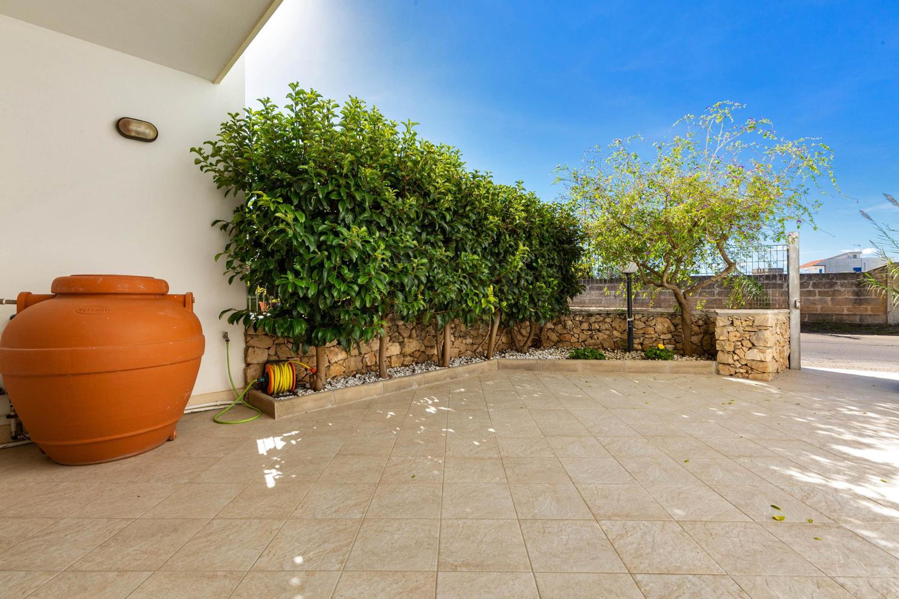 Villino Tropical by BarbarHouse view 2