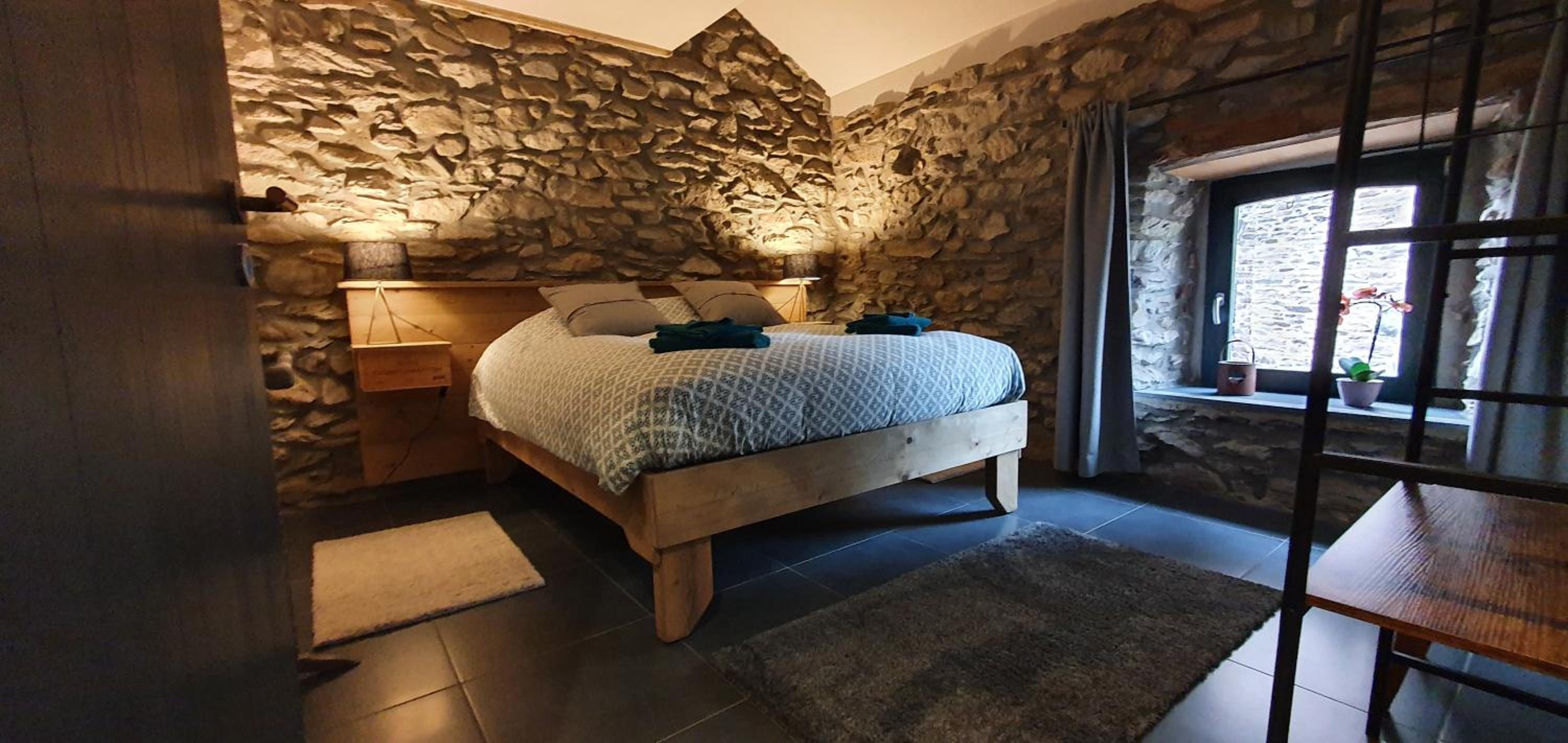 O Près de la Lienne, maison de campagne de charme, accord parfait entre confort et authenticité
