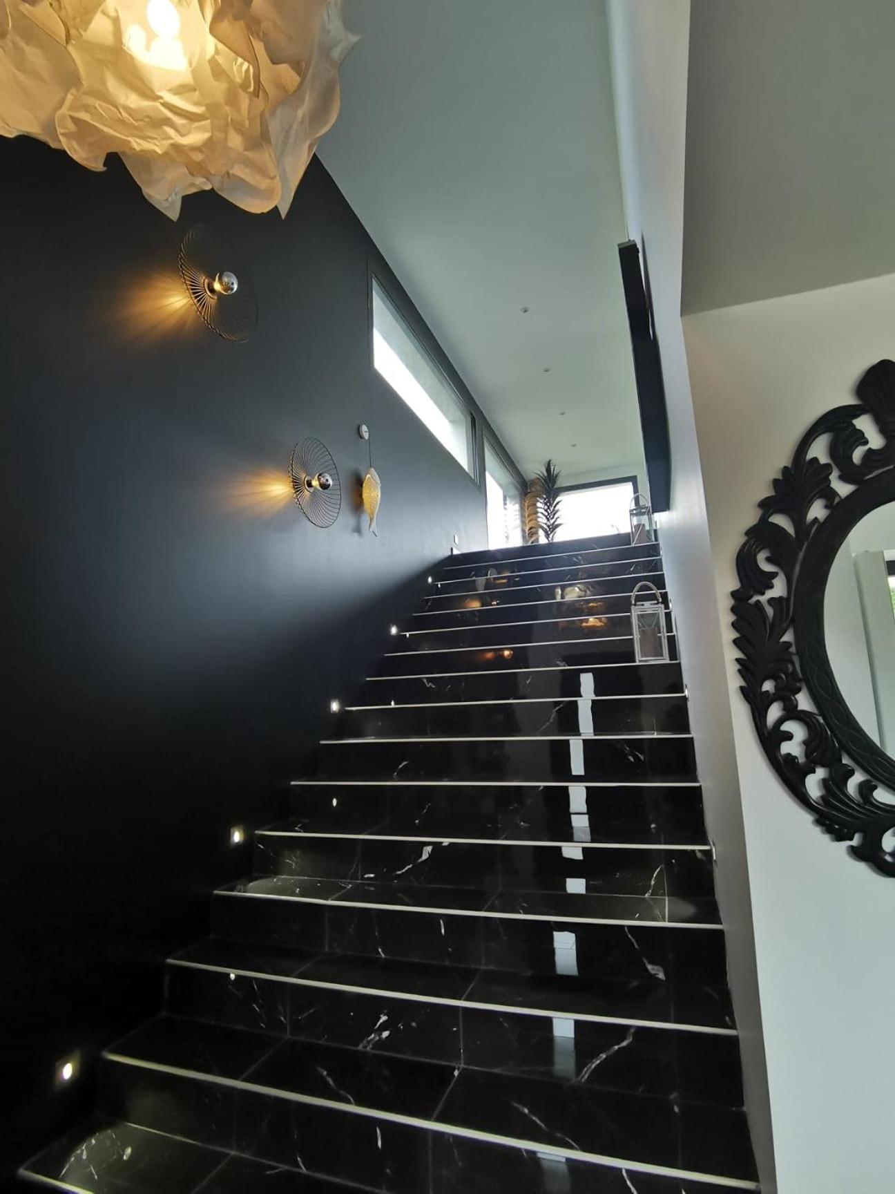 Villa l'hermine Vue mer exceptionnelle, prestation luxe contemporaine avec cinema et spa, borne voit électrique