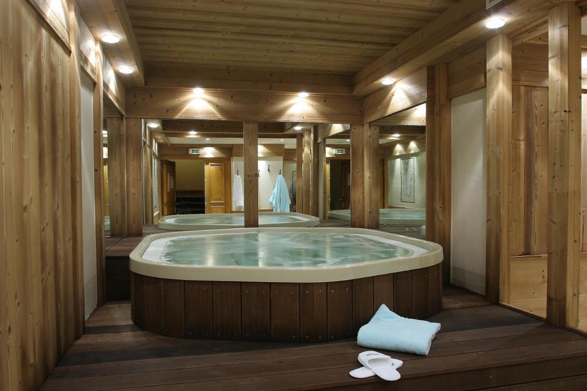 Jacuzzi