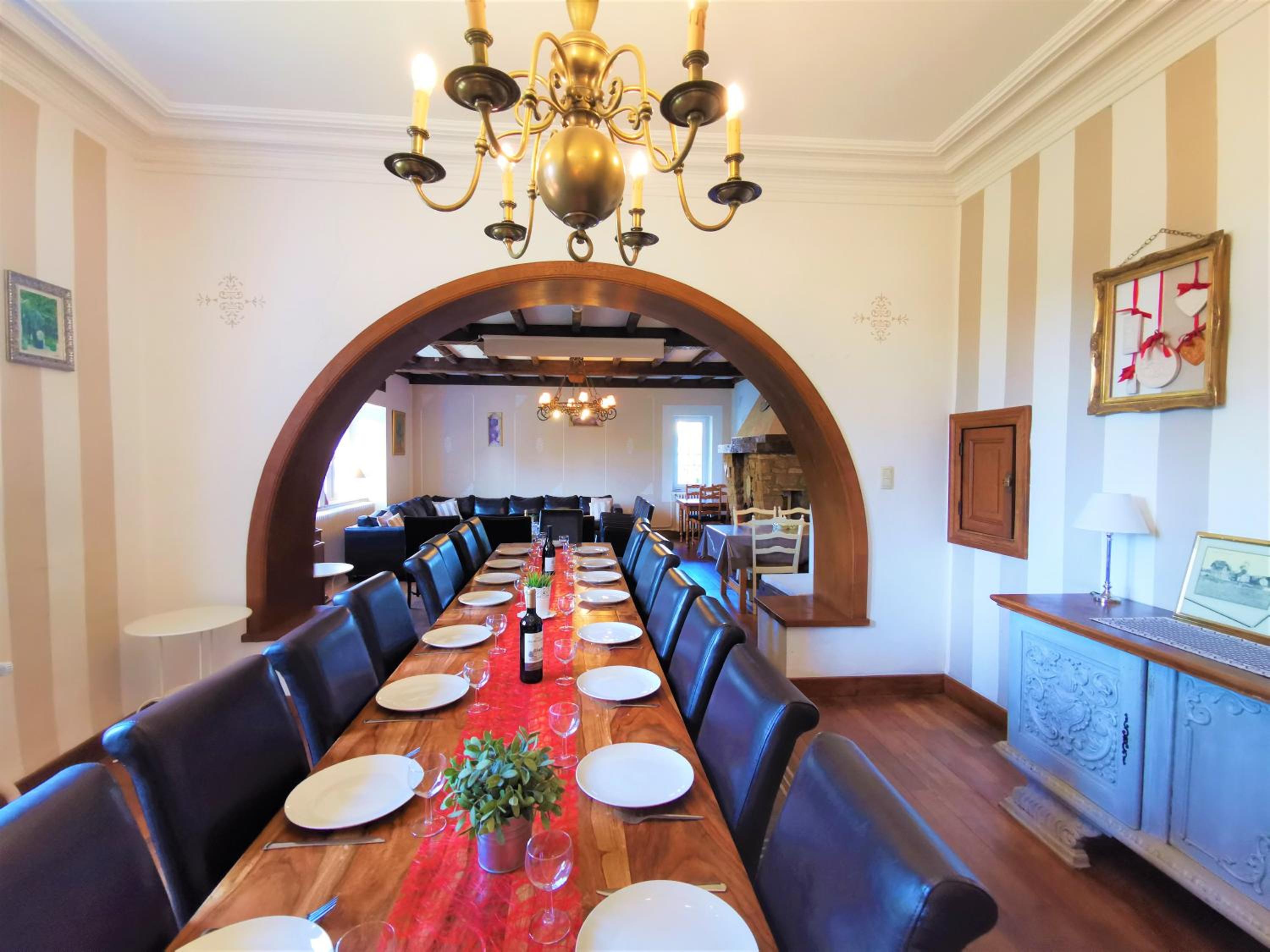 Le Manoir de la Rulette 20P well-ness BBQ Jardin terrasse ping pong salle de jeux