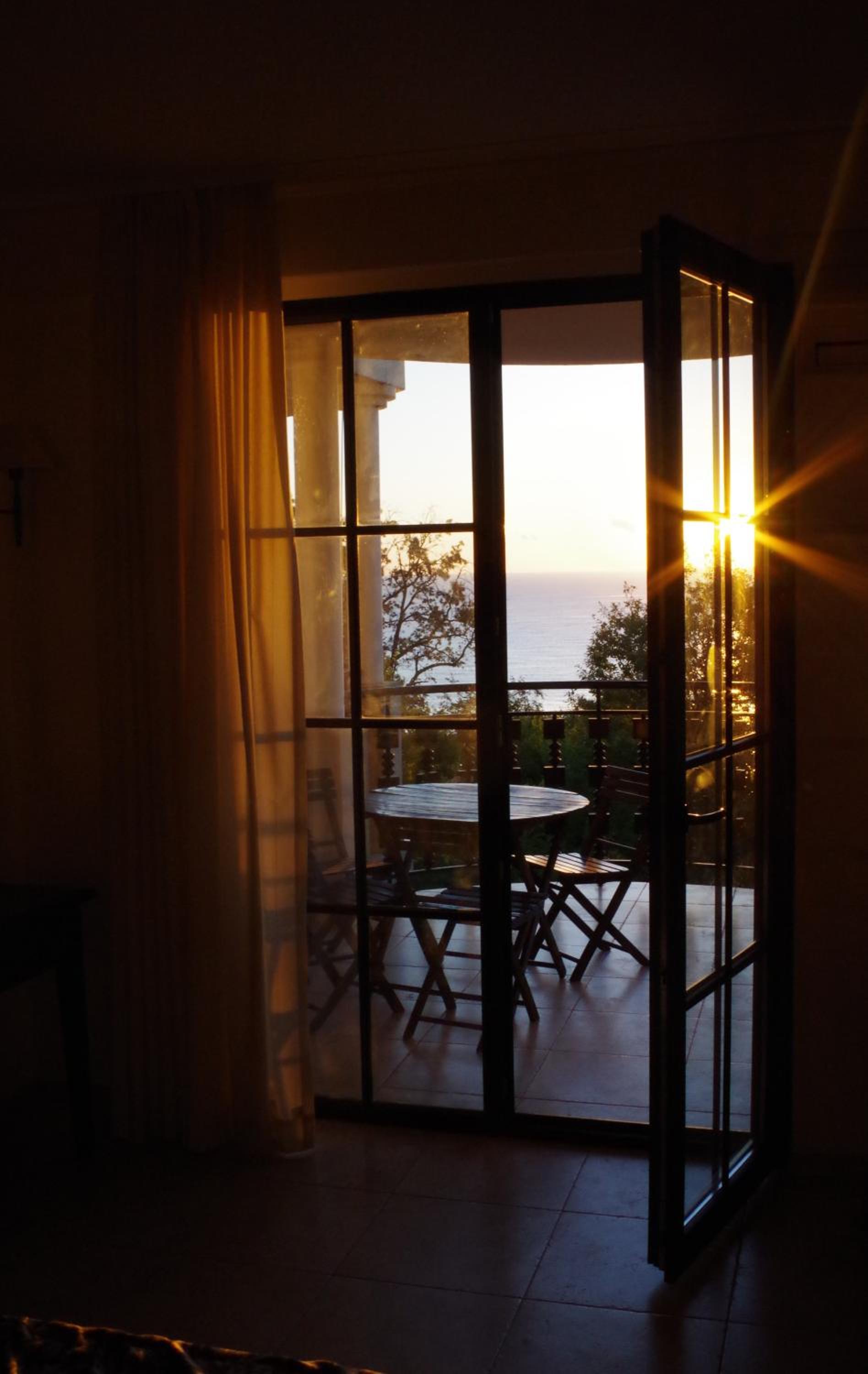 Beautiful 1st-Line Seaview Private Appartement in The Cliff resort