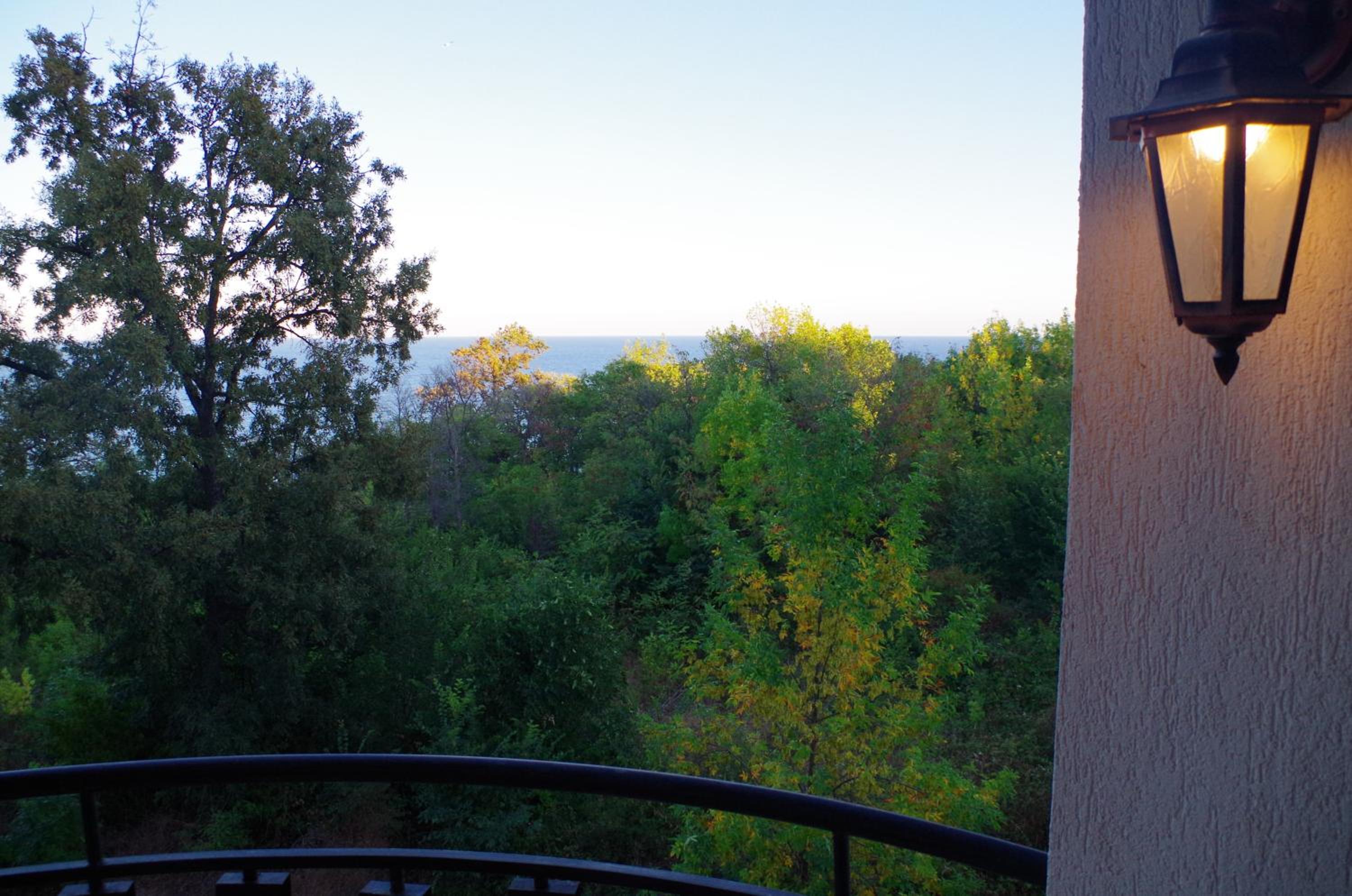Beautiful 1st-Line Seaview Private Appartement in The Cliff resort