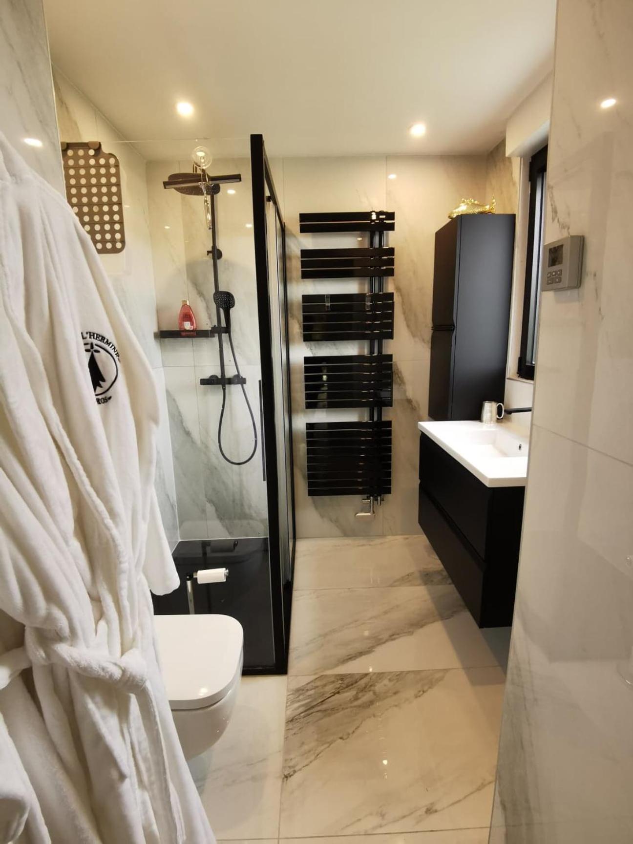 Villa l'hermine Vue mer exceptionnelle, prestation luxe contemporaine avec cinema et spa, borne voit électrique