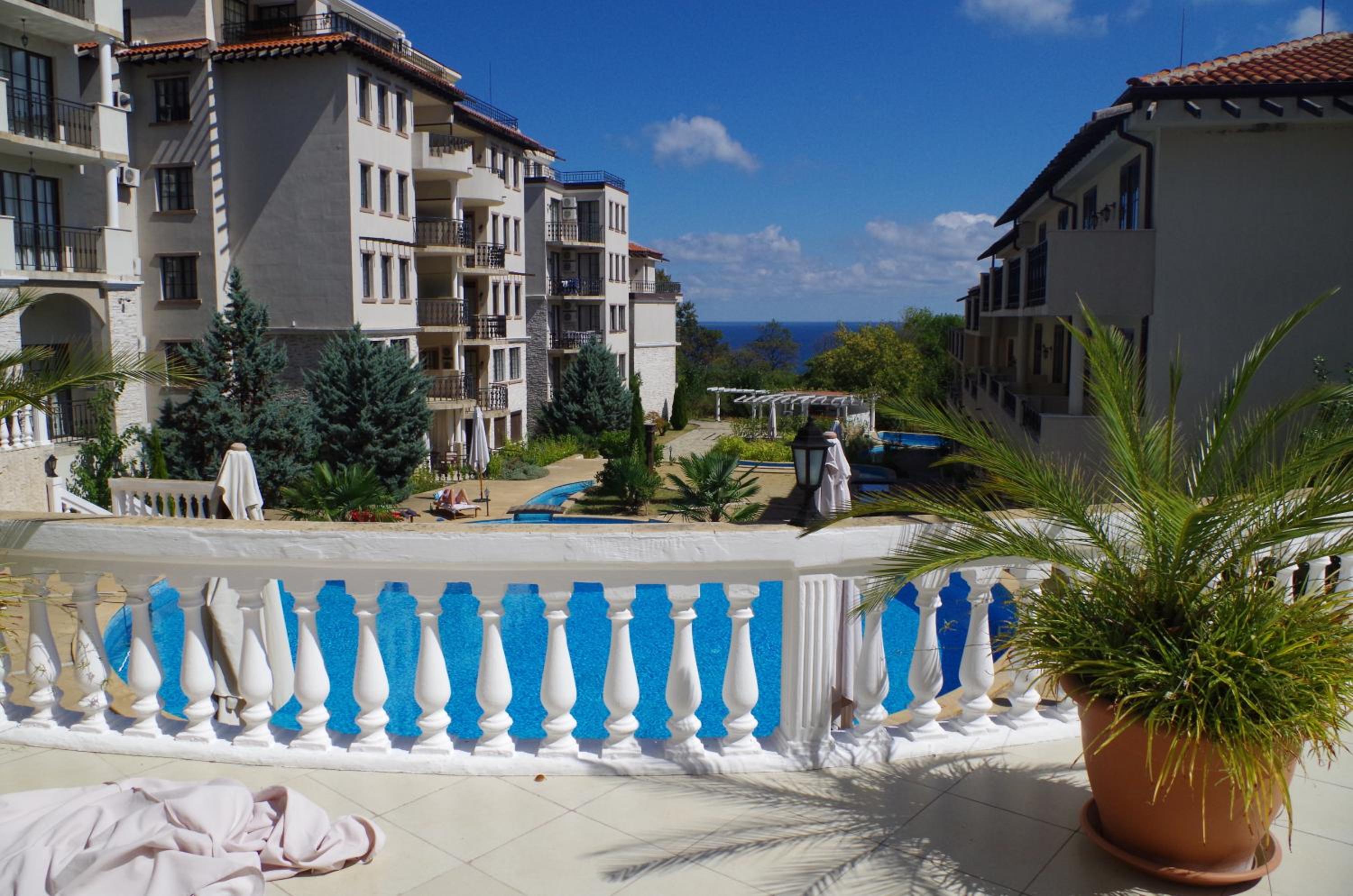 Beautiful 1st-Line Seaview Private Appartement in The Cliff resort