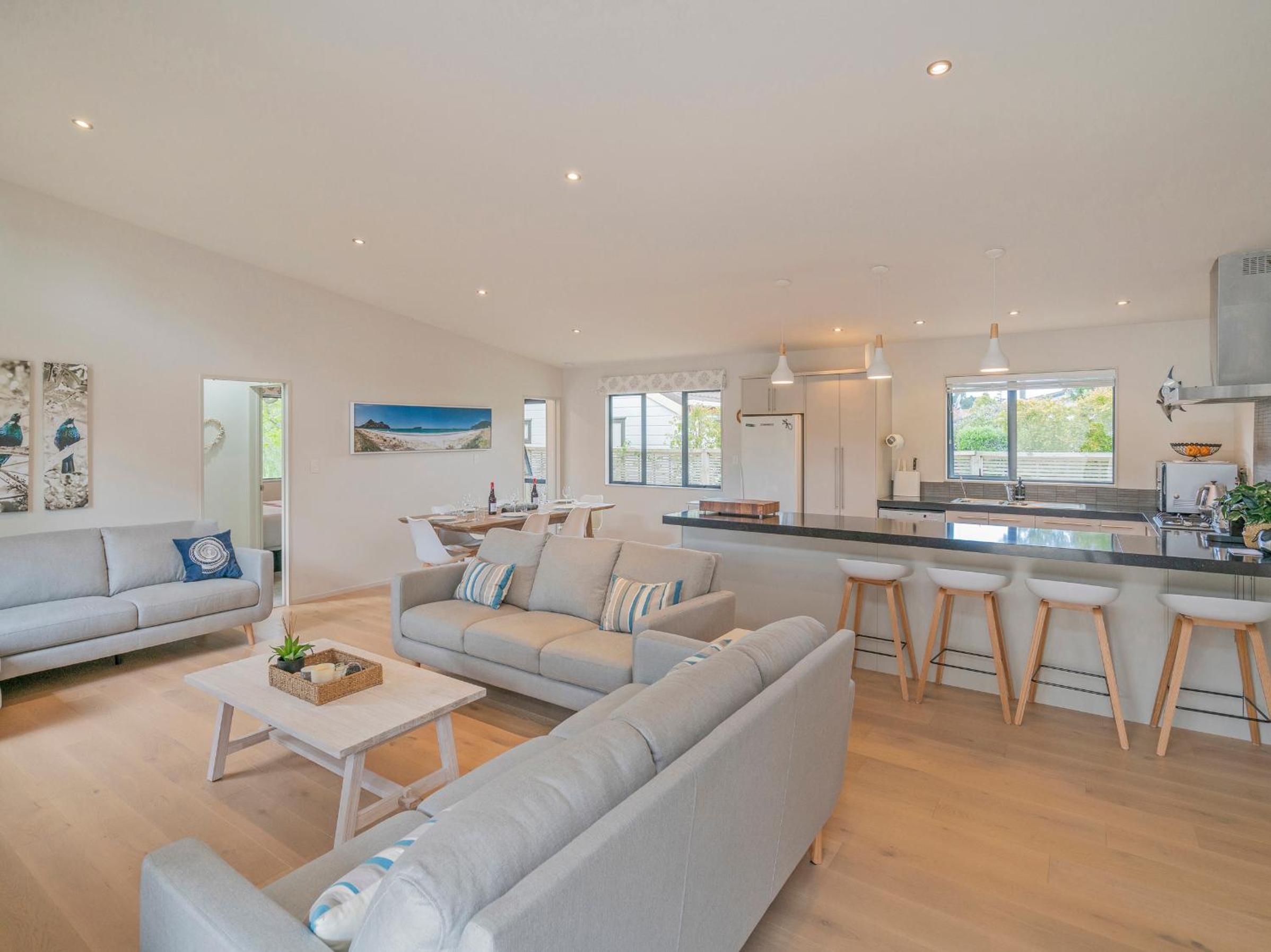 Upsides and Good Vibes - Pauanui Holiday Home view 3