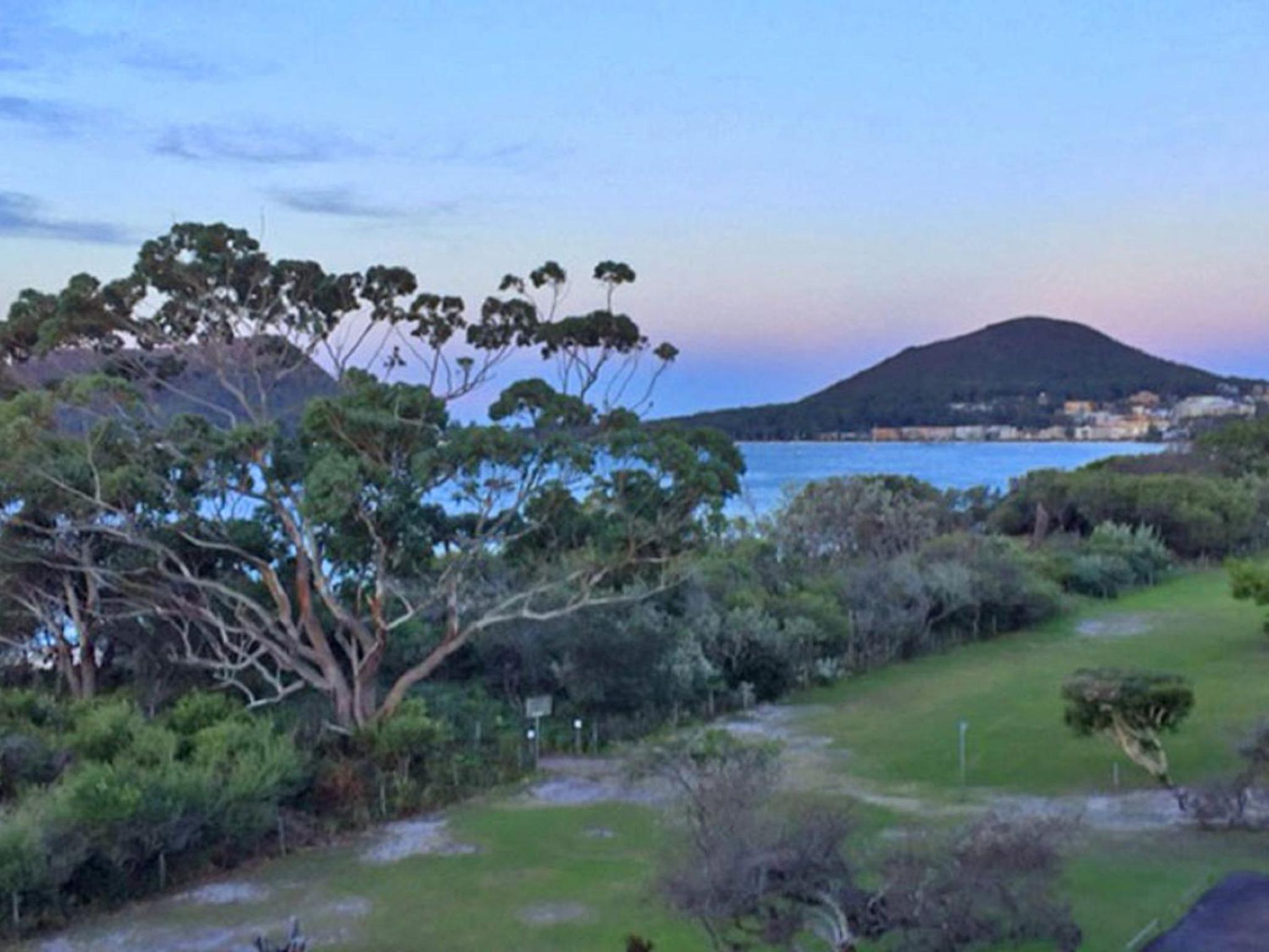 Luskin Lodge 11 stunning water views