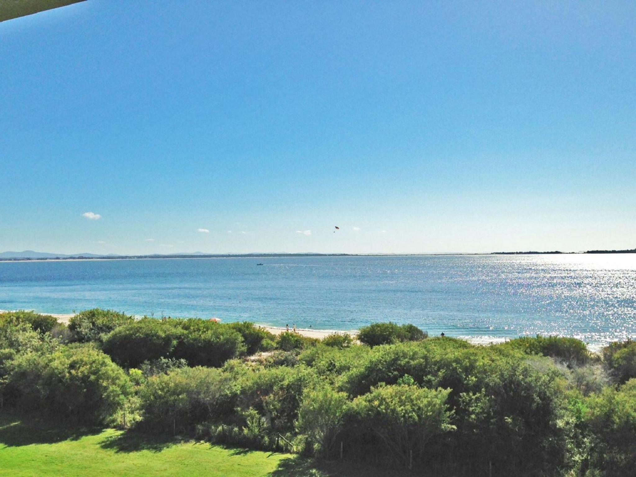 Luskin Lodge 11 stunning water views