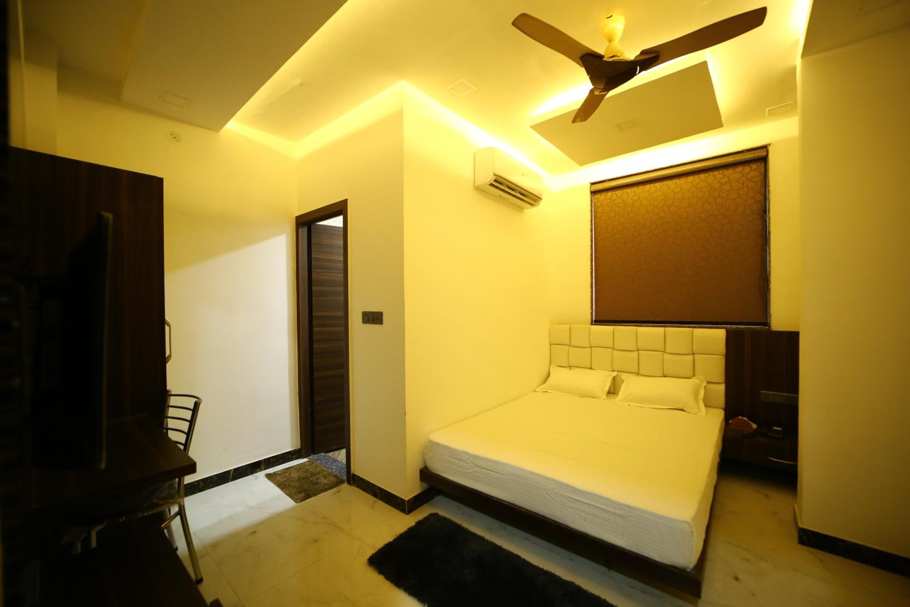 Hotel Byke Ride - Walkable from Agra Cantt Railway Station