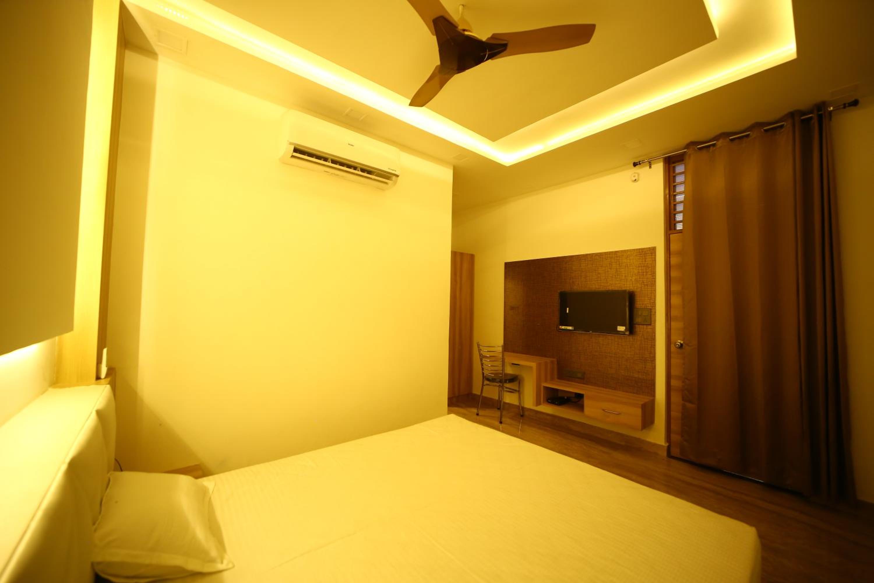 Hotel Byke Ride - Walkable from Agra Cantt Railway Station