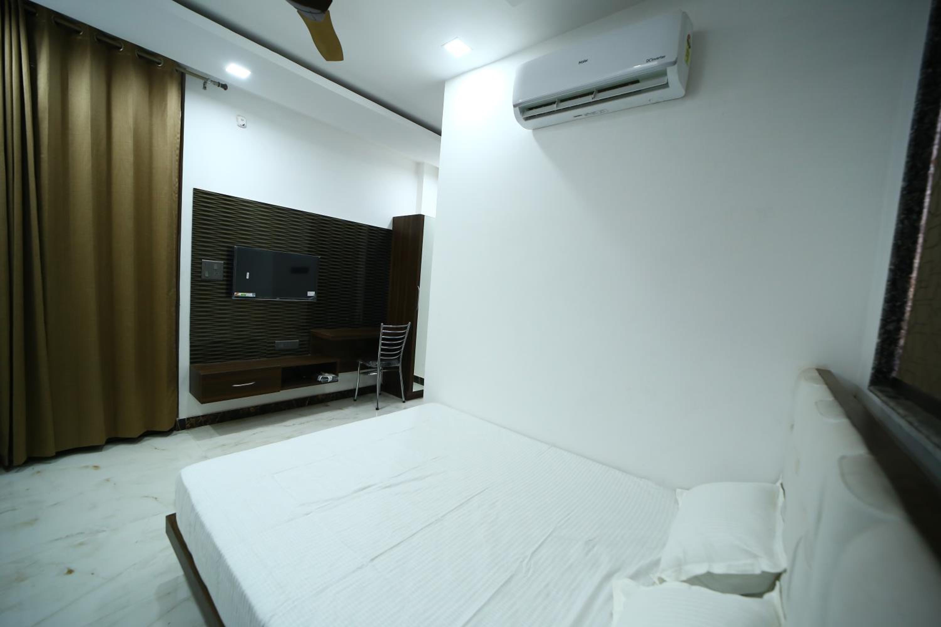 Hotel Byke Ride - Walkable from Agra Cantt Railway Station