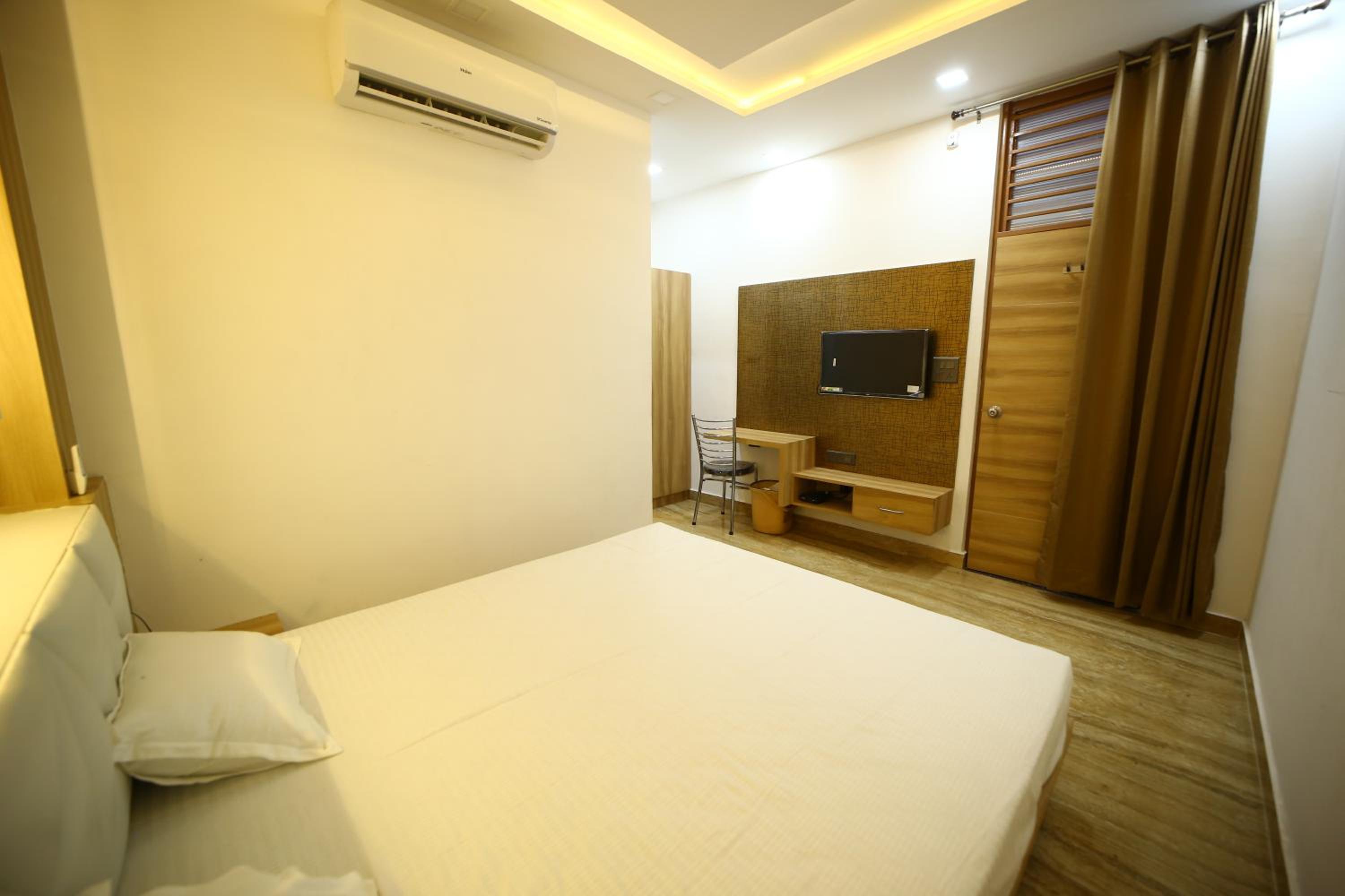 Hotel Byke Ride - Walkable from Agra Cantt Railway Station