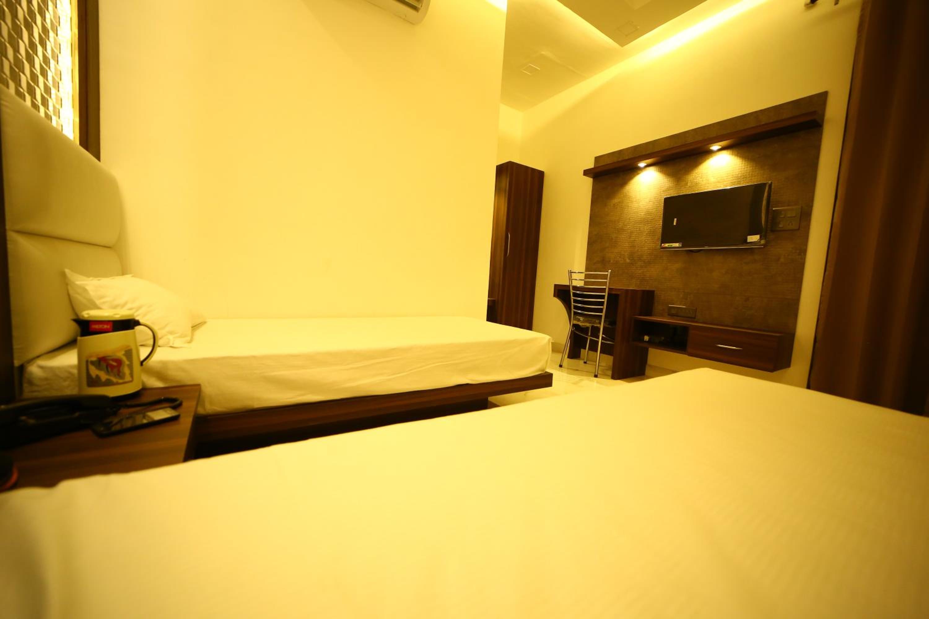 Hotel Byke Ride - Walkable from Agra Cantt Railway Station