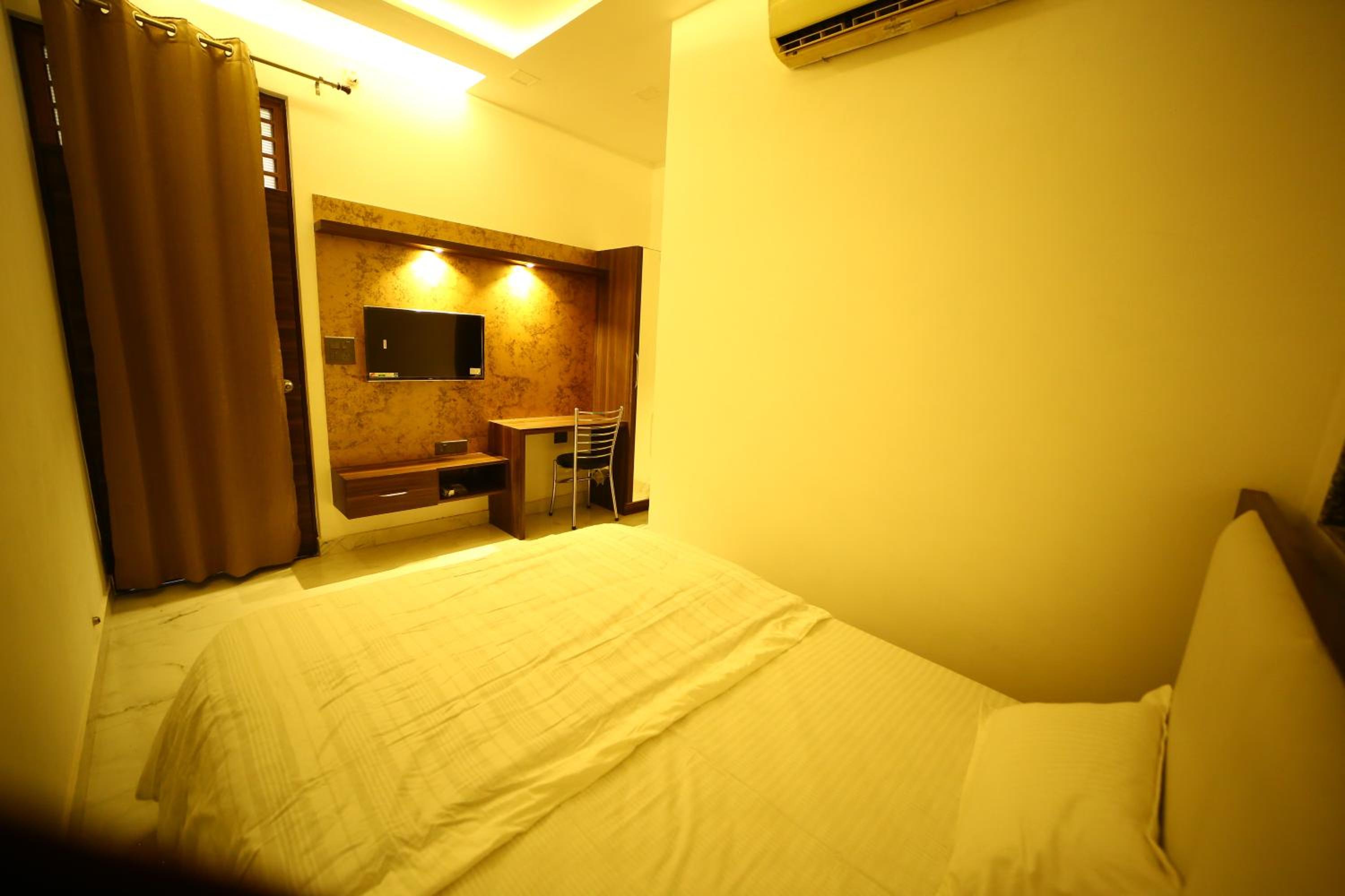 Hotel Byke Ride - Walkable from Agra Cantt Railway Station