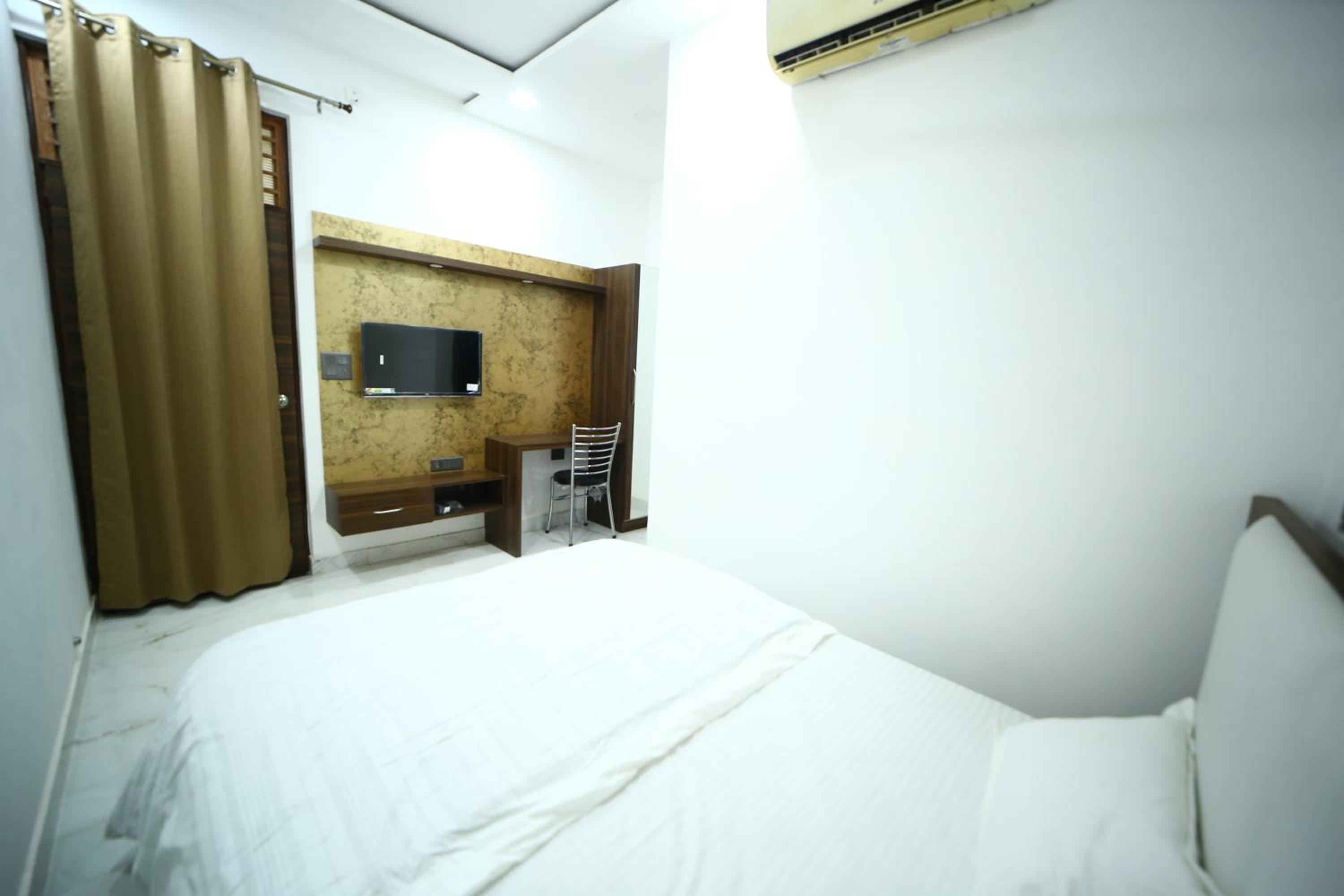 Hotel Byke Ride - Walkable from Agra Cantt Railway Station