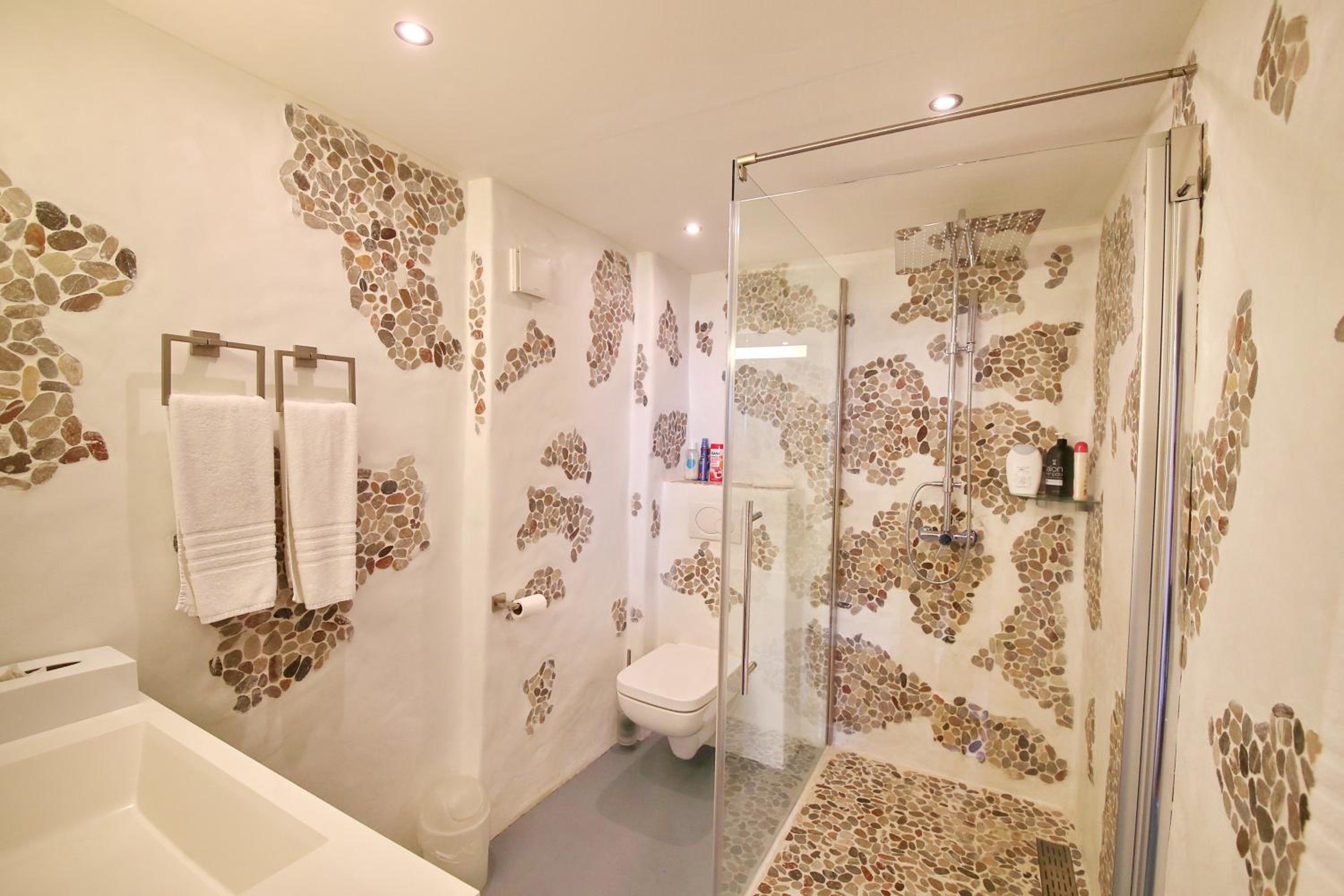 Corseaux Beach rooms-Riviera Beach apartments