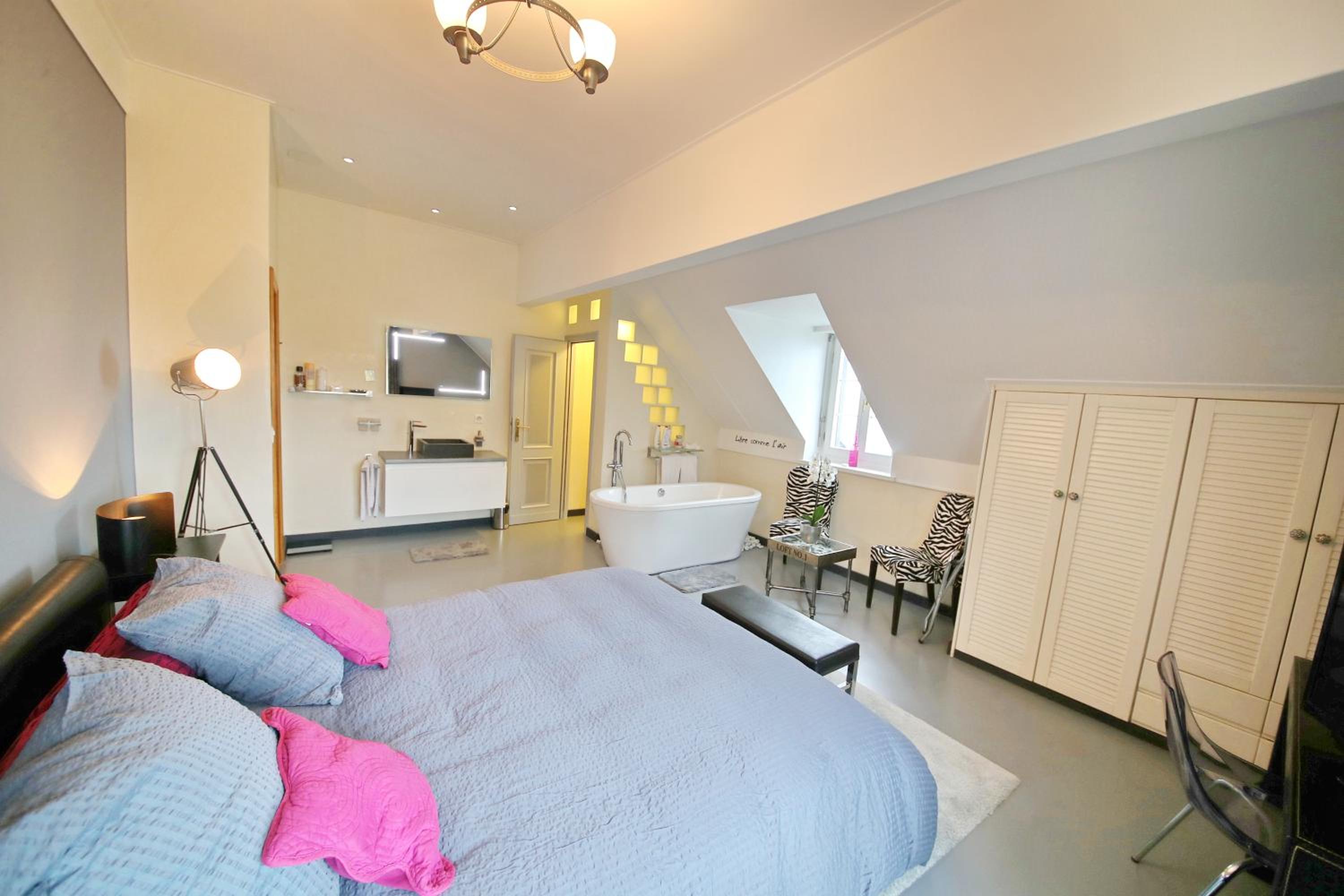 Corseaux Beach rooms-Riviera Beach apartments