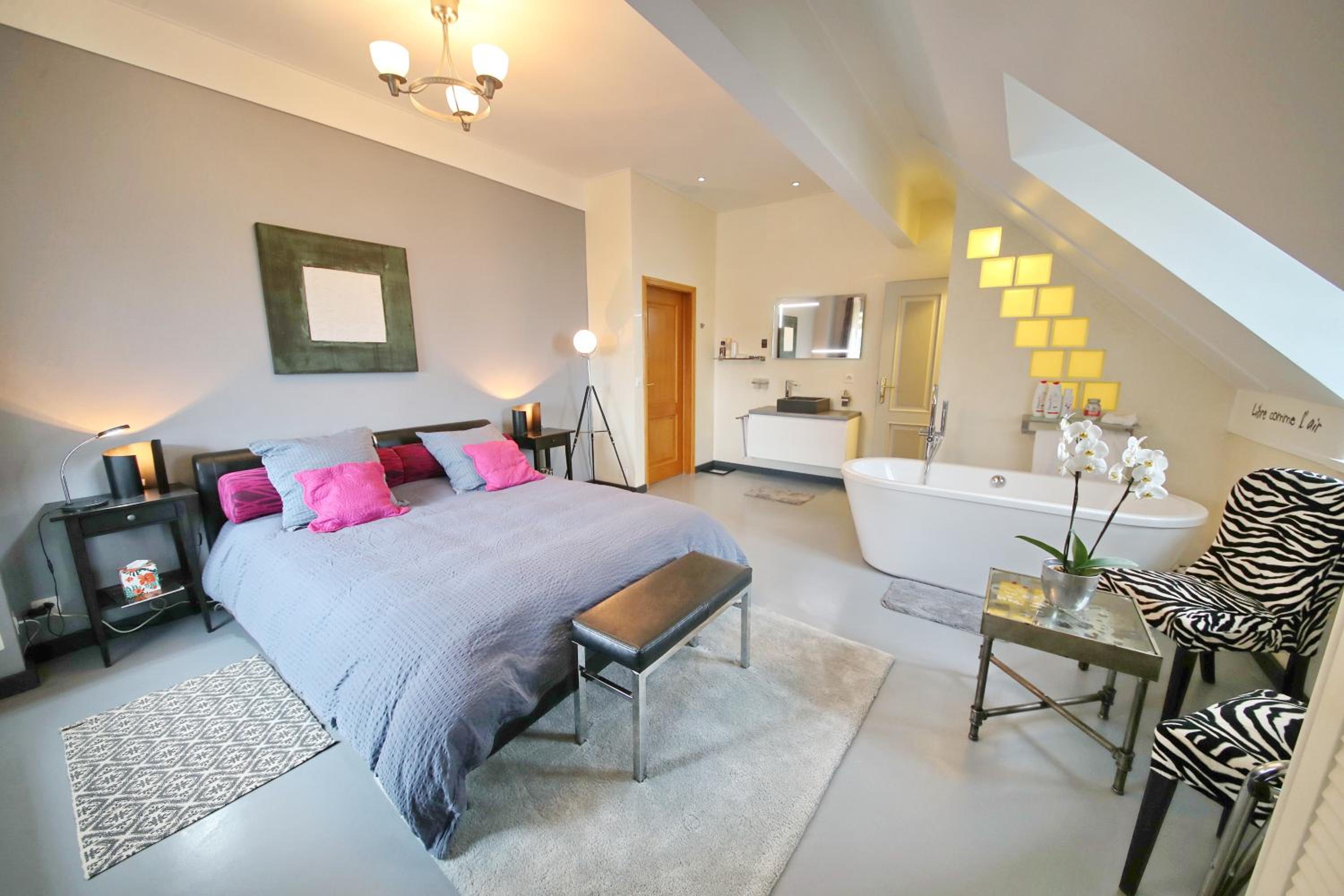 Corseaux Beach rooms-Riviera Beach apartments