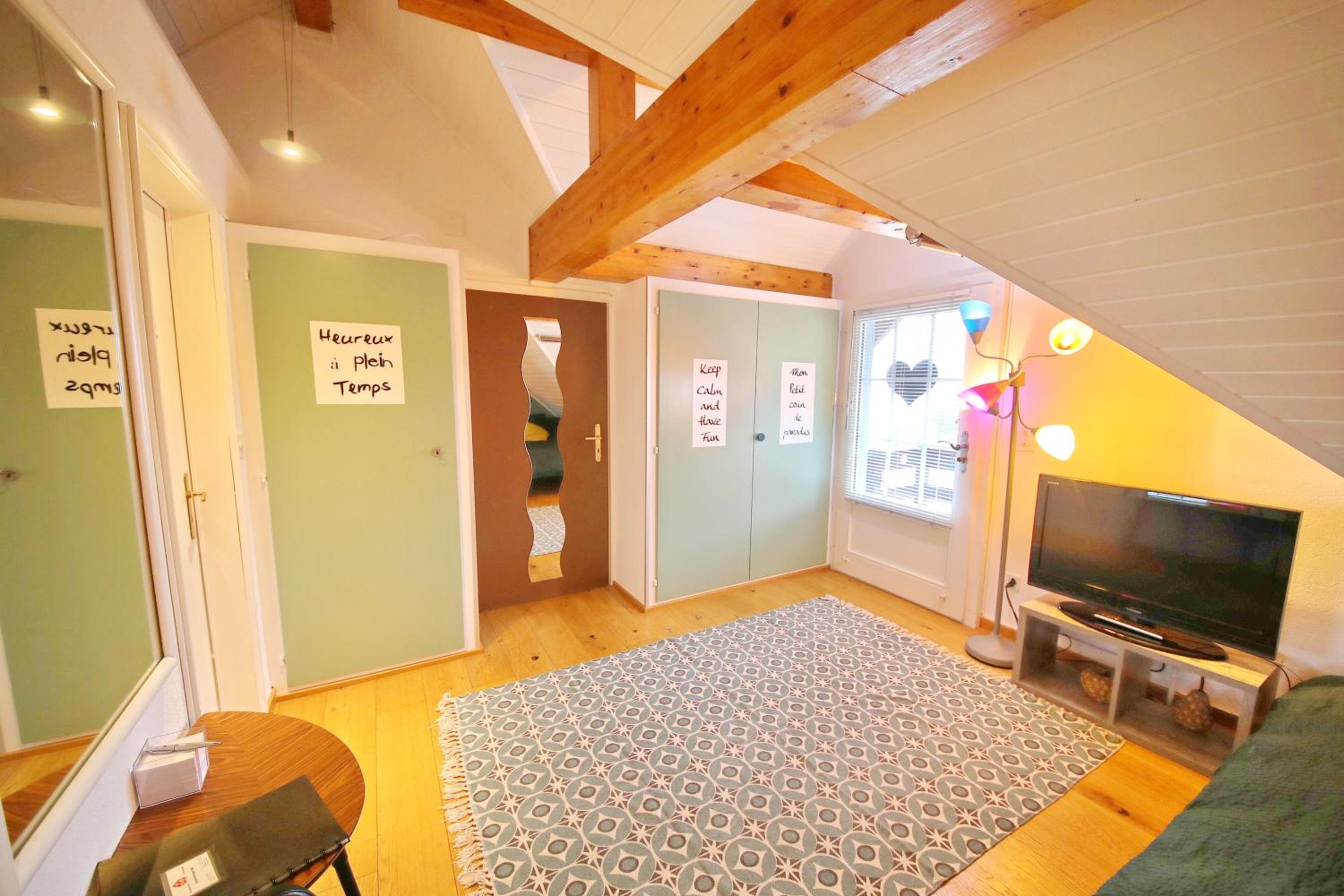 Corseaux Beach rooms-Riviera Beach apartments