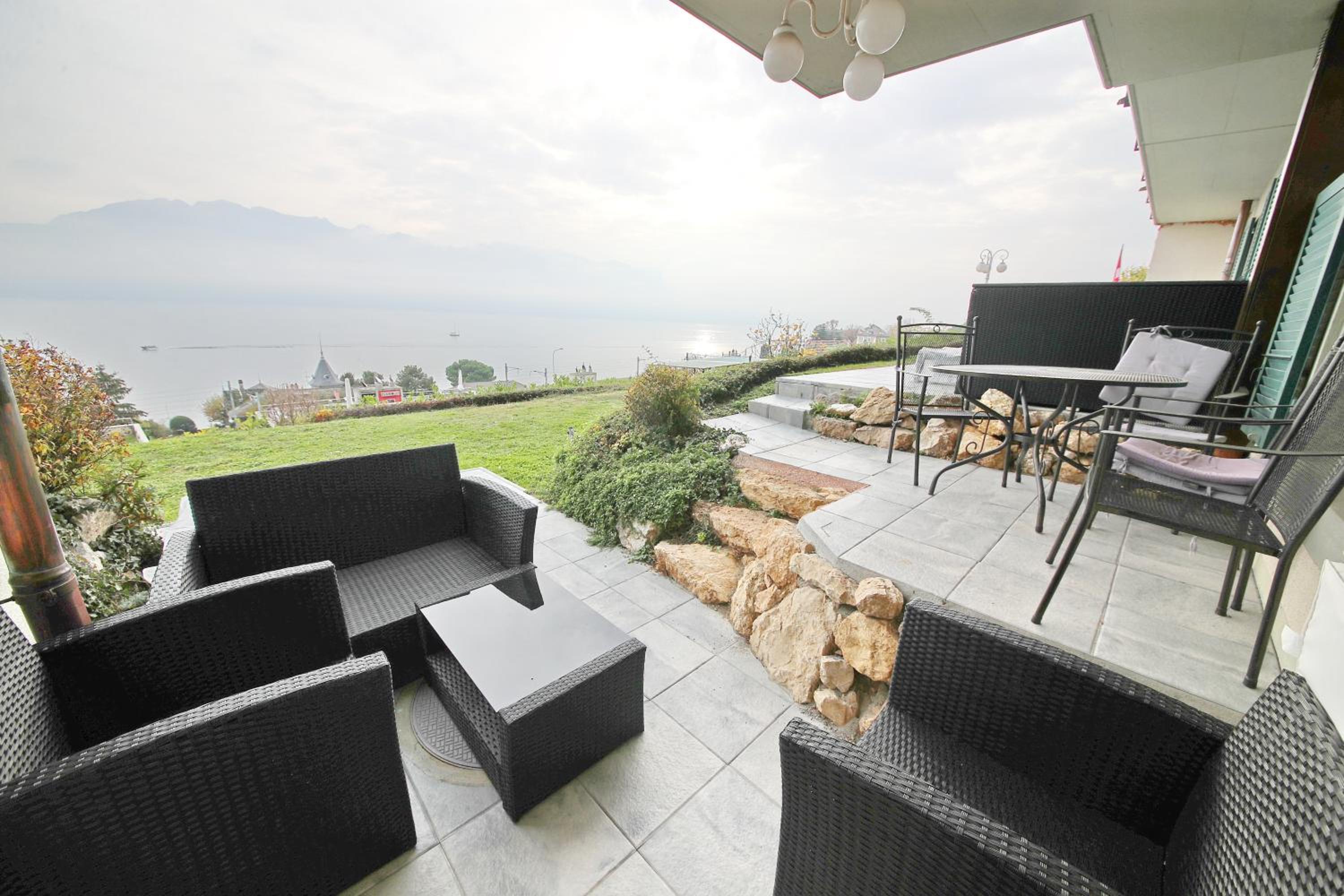 Corseaux Beach rooms-Riviera Beach apartments
