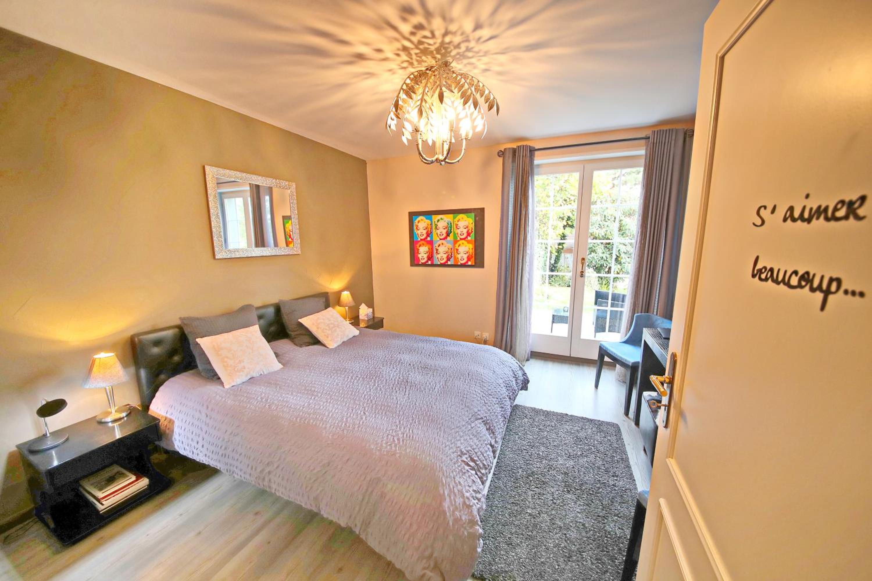 Corseaux Beach rooms-Riviera Beach apartments