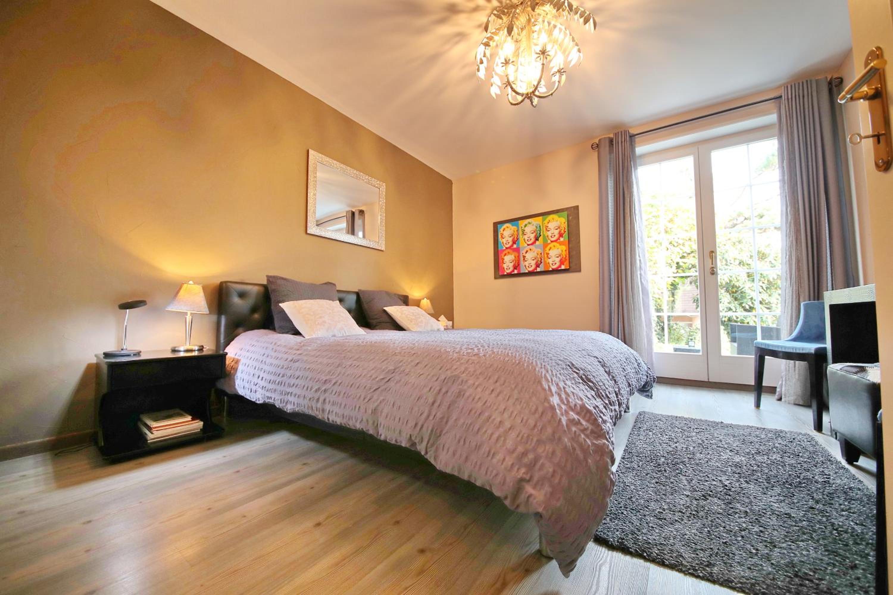 Corseaux Beach rooms-Riviera Beach apartments