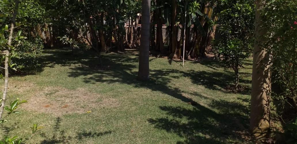 Lumiar linda vista das montanhas, com lareira, churrasqueira, wifi, Tv a cabo, casa ampla, arejada jardim pertinho do centro de Lumiar e de cachoeiras