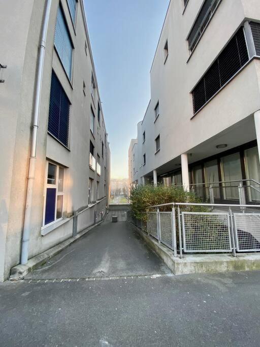 Your bright and spacious apartment by the lake