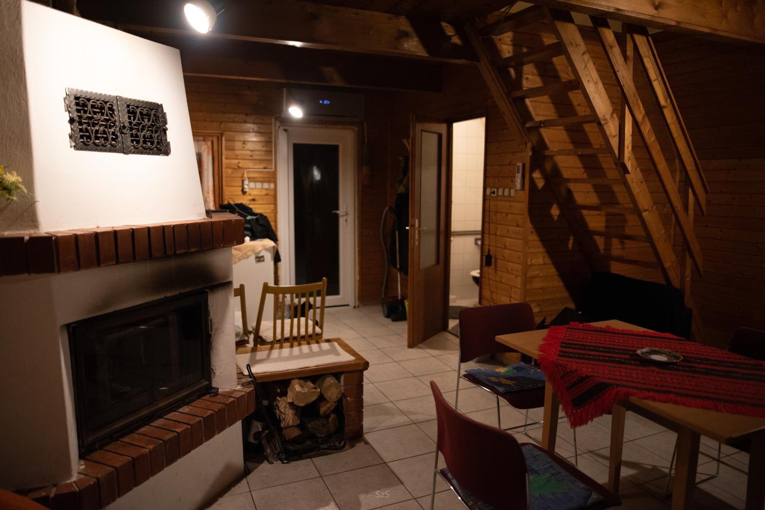 Photo 18