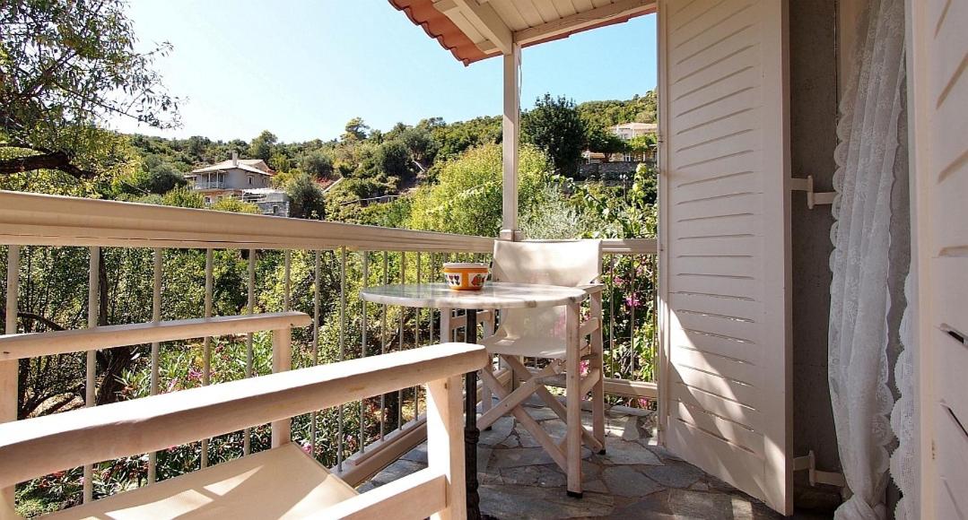 Lithea Villas and Studios by the Sea