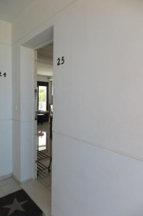 White luxury apartment photo 5