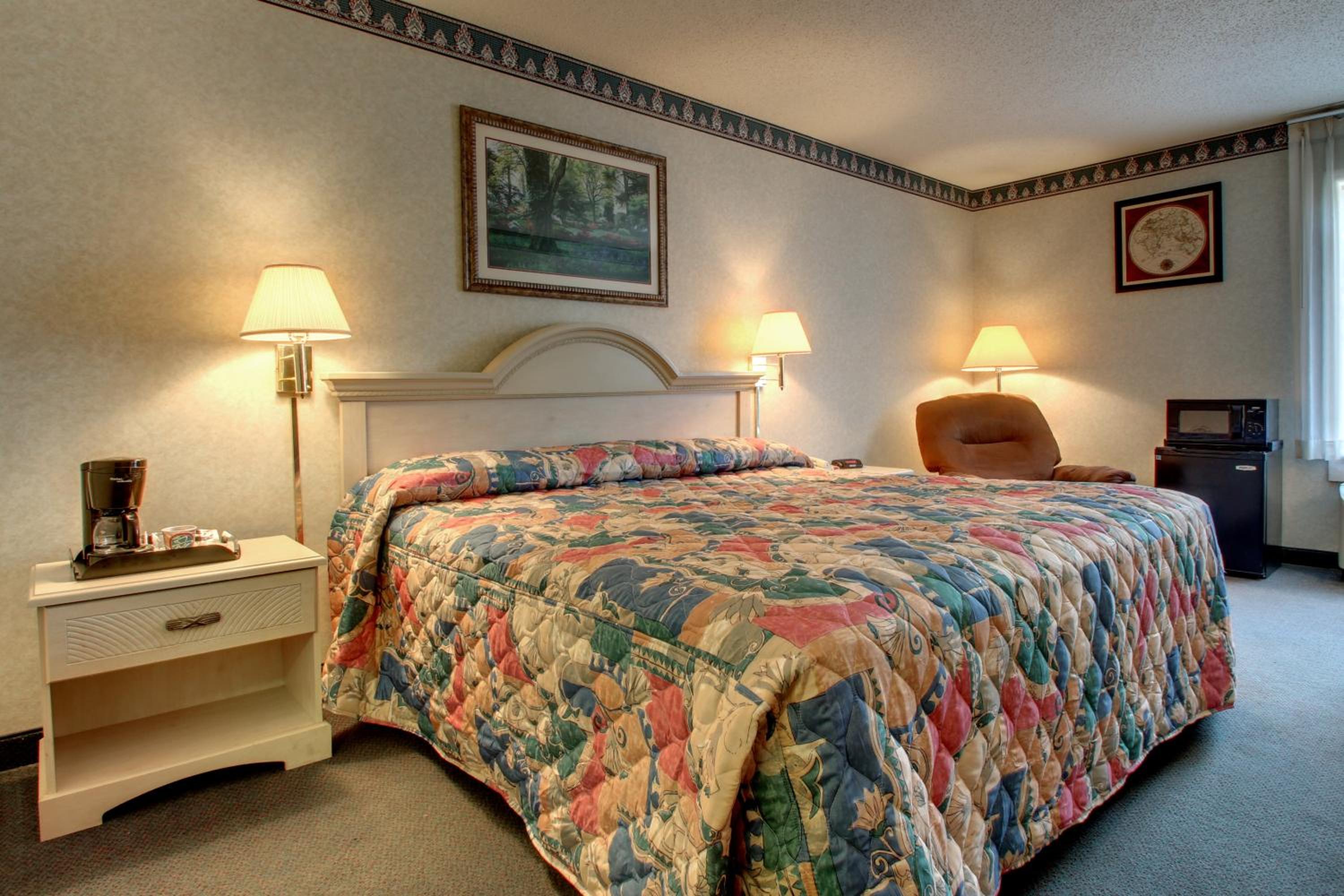 Key West Inn - Baxley - Property Image 26