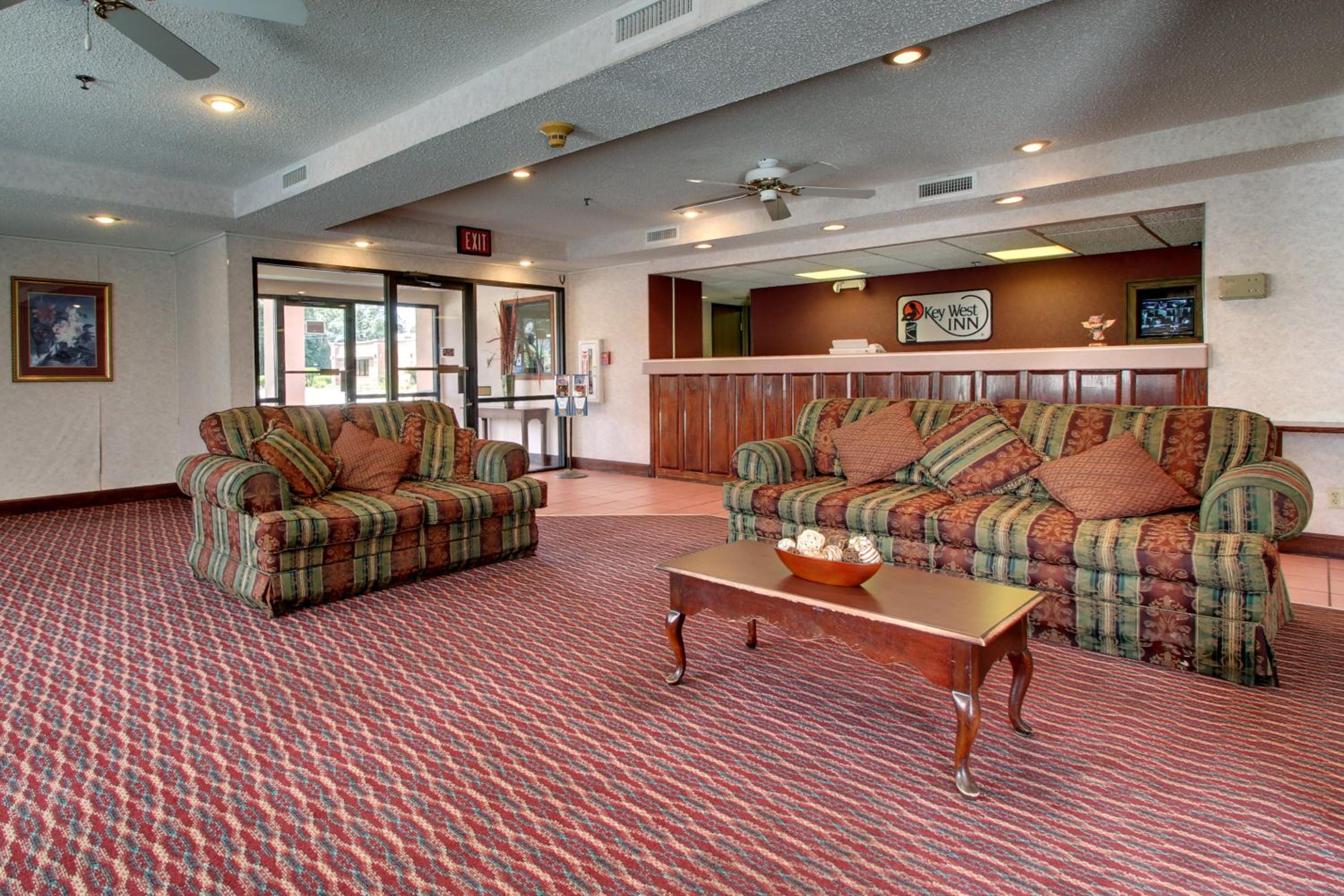 Key West Inn - Baxley - Property Image 24